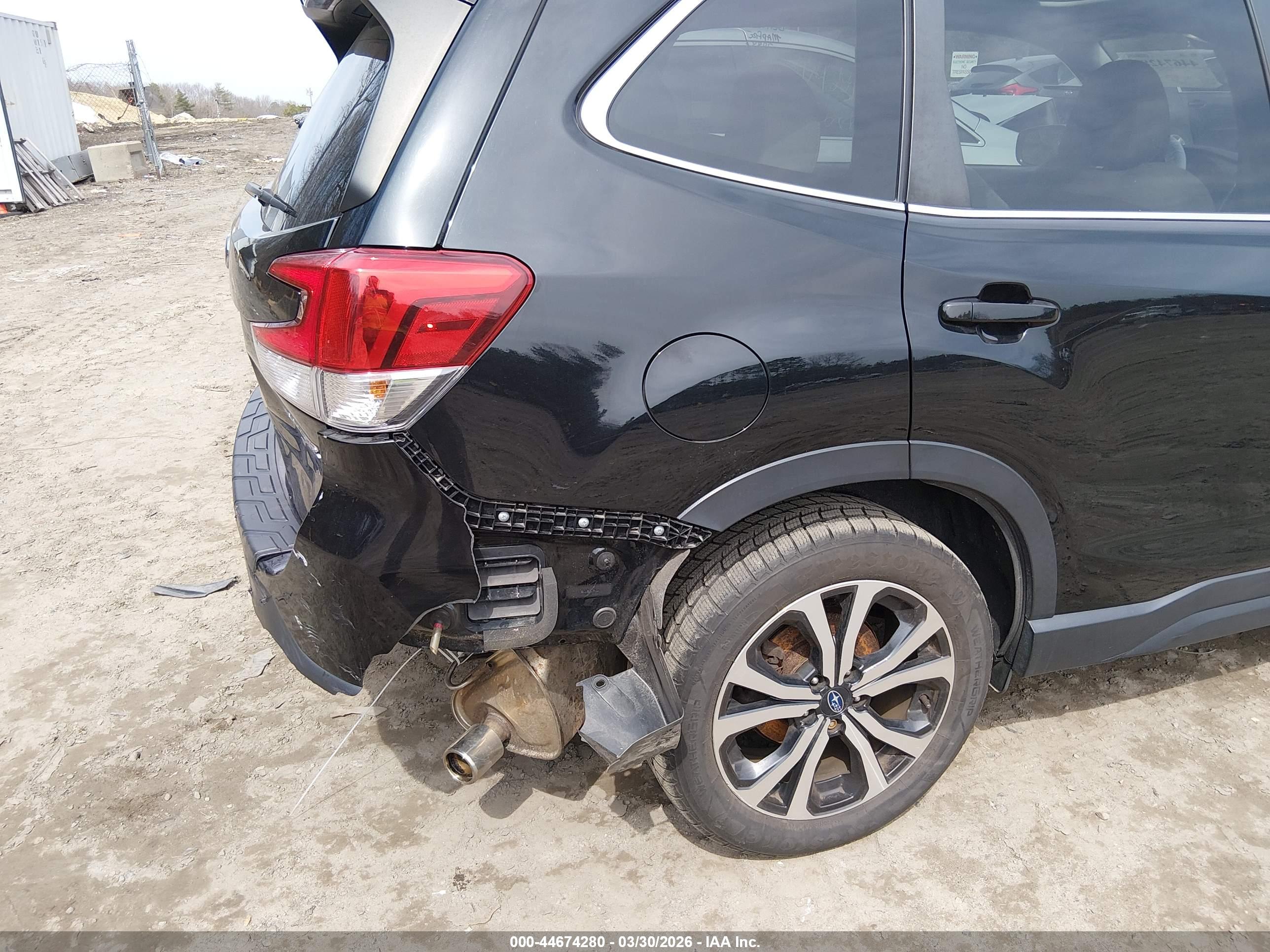 SUBARU FORESTER image 6