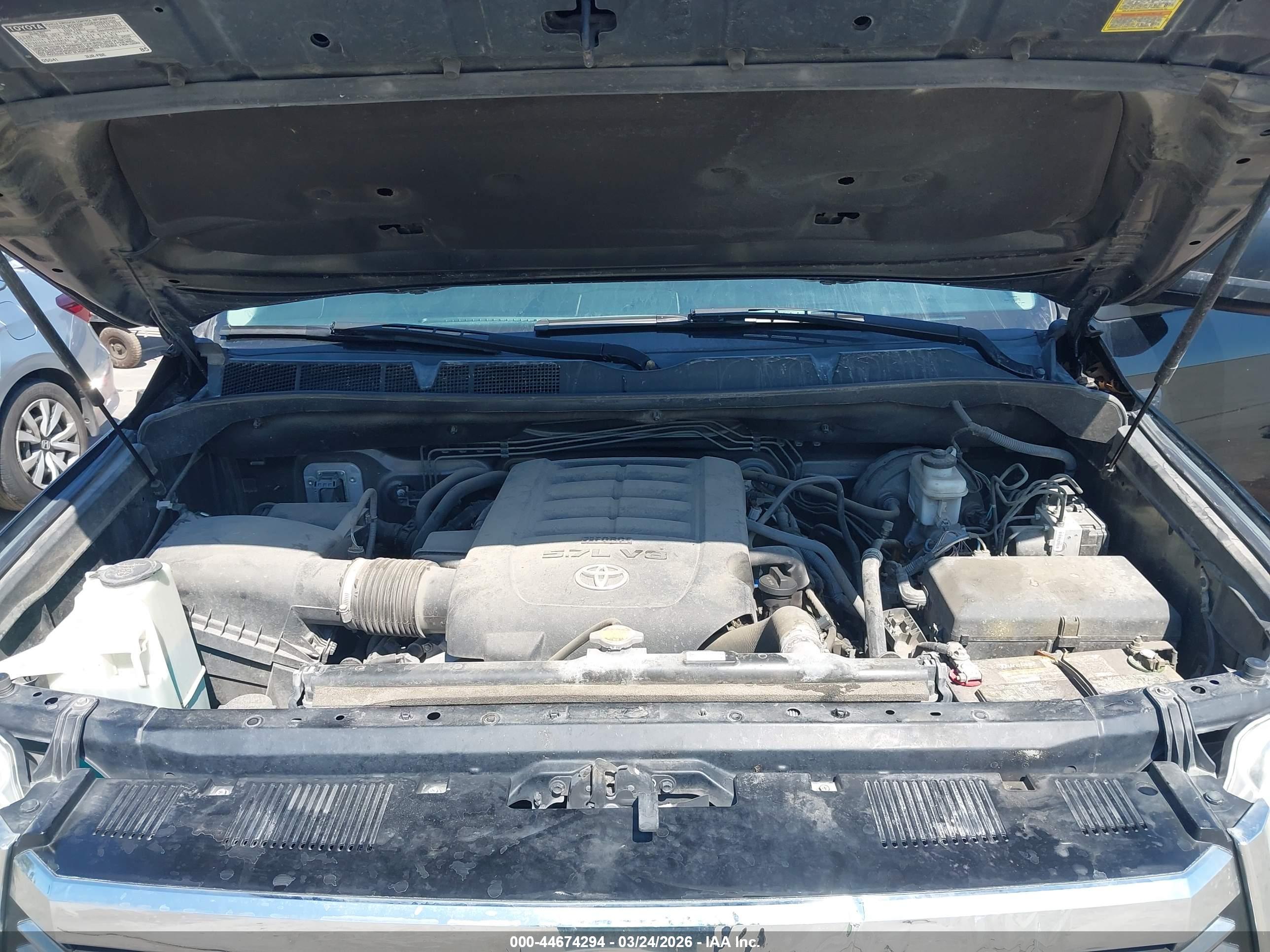 TOYOTA TUNDRA image 10