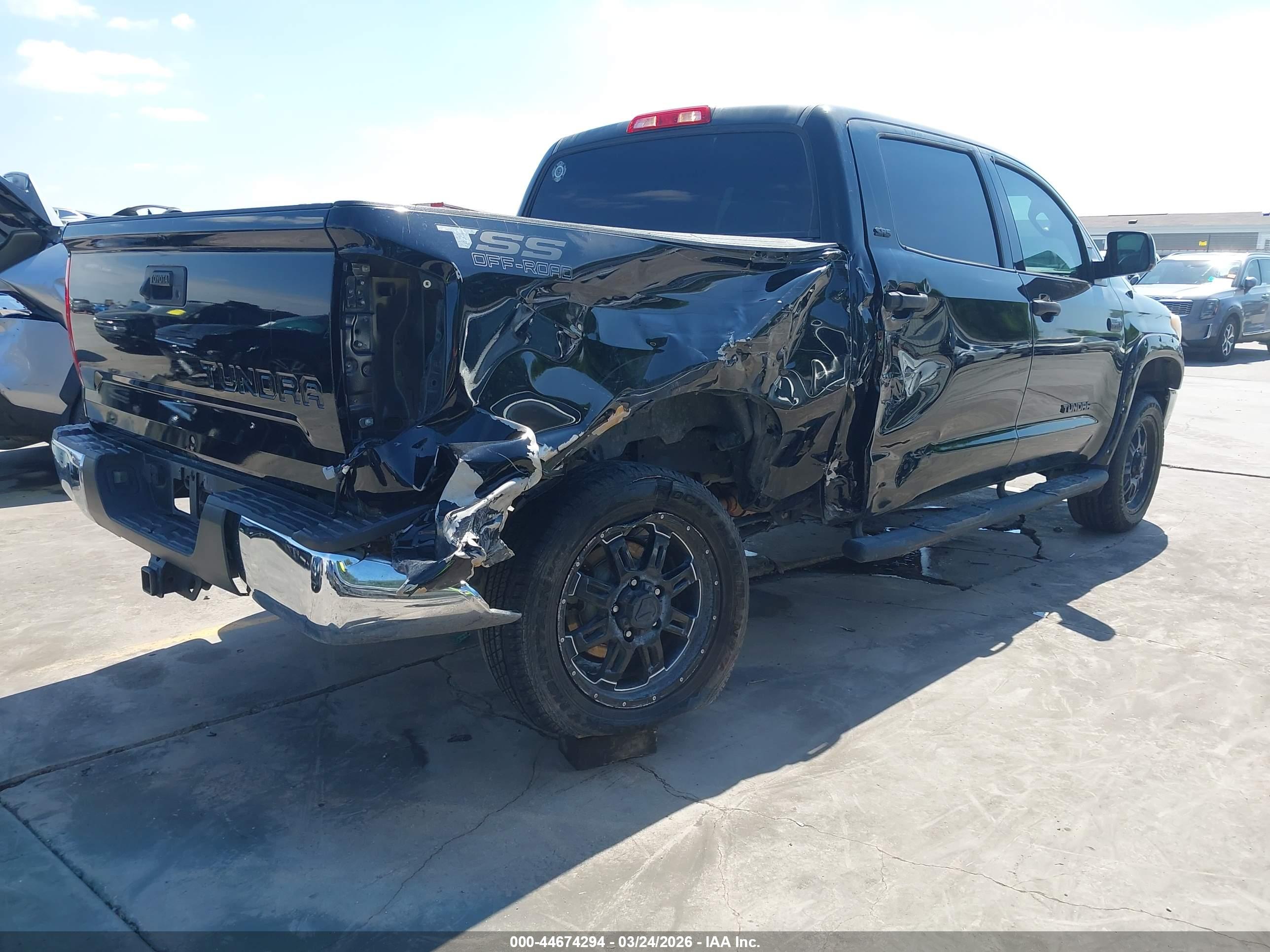 TOYOTA TUNDRA image 4