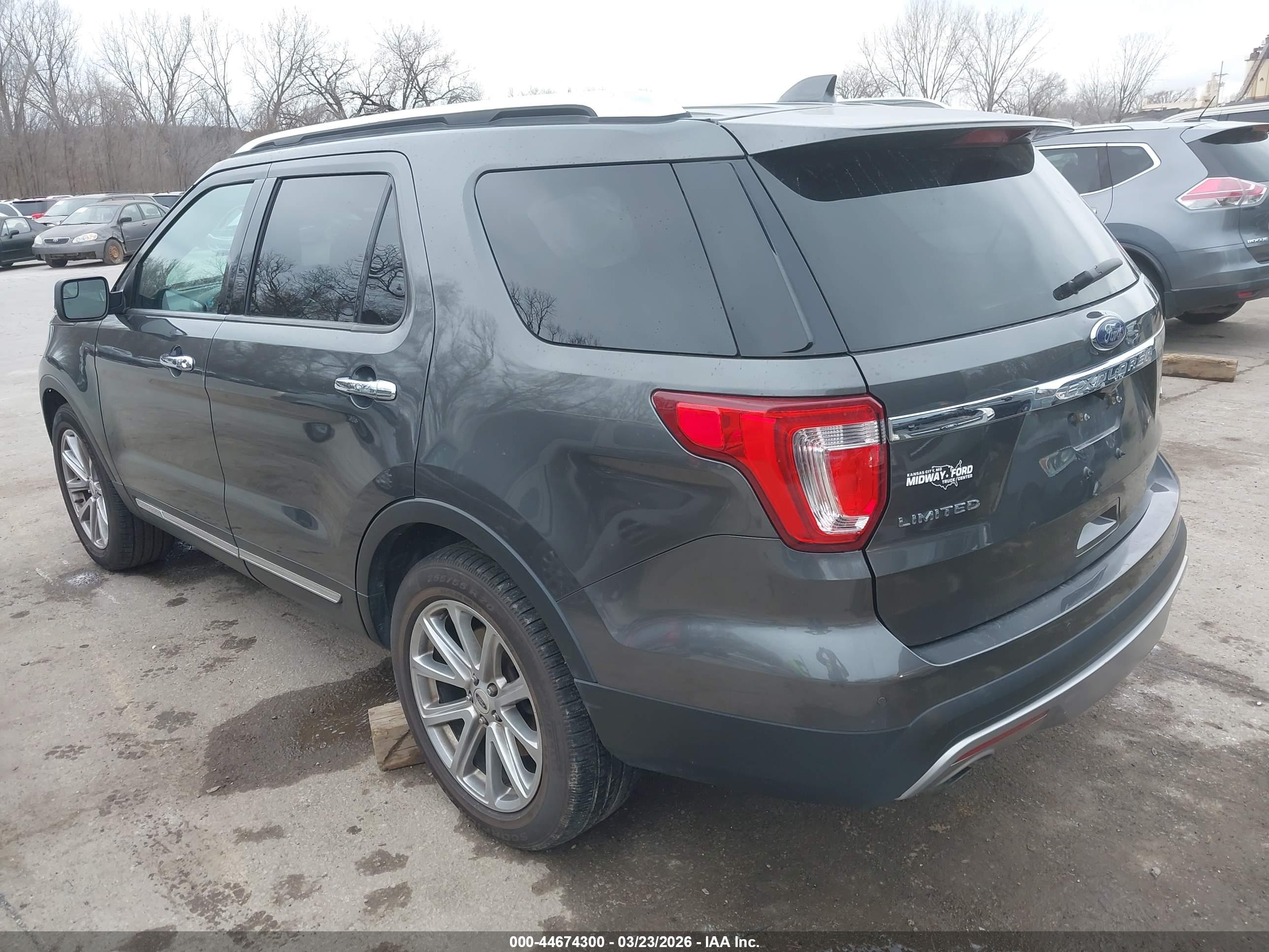 FORD EXPLORER image 3