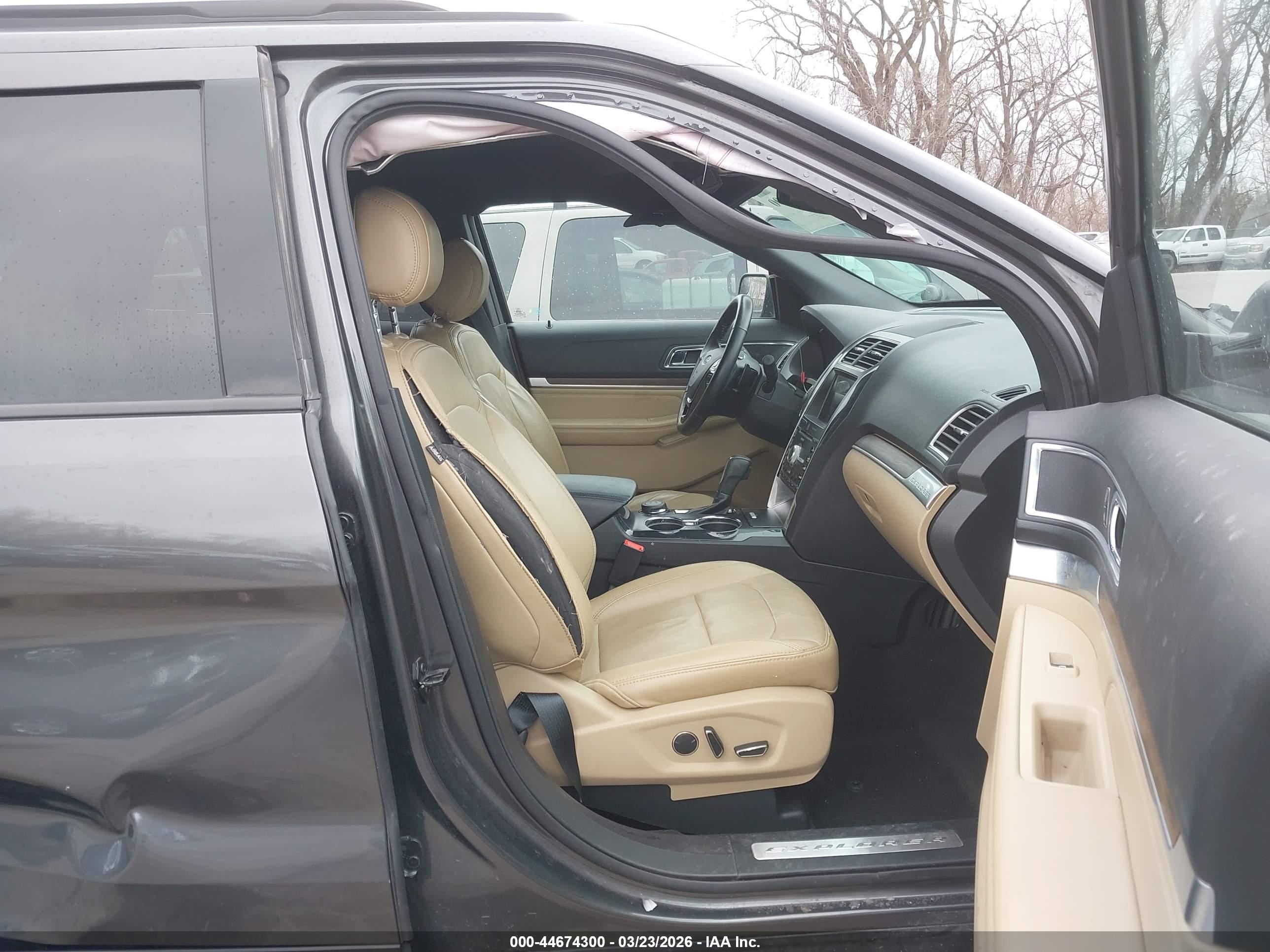 FORD EXPLORER image 5