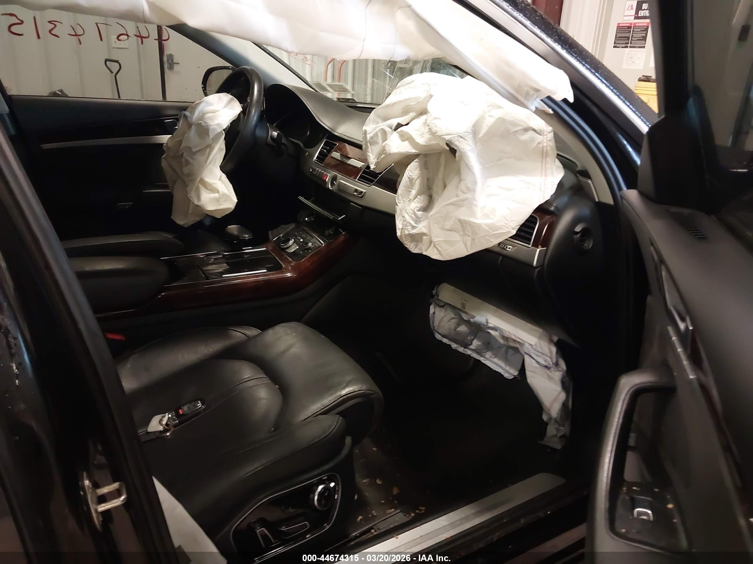 AUDI A8 image 5