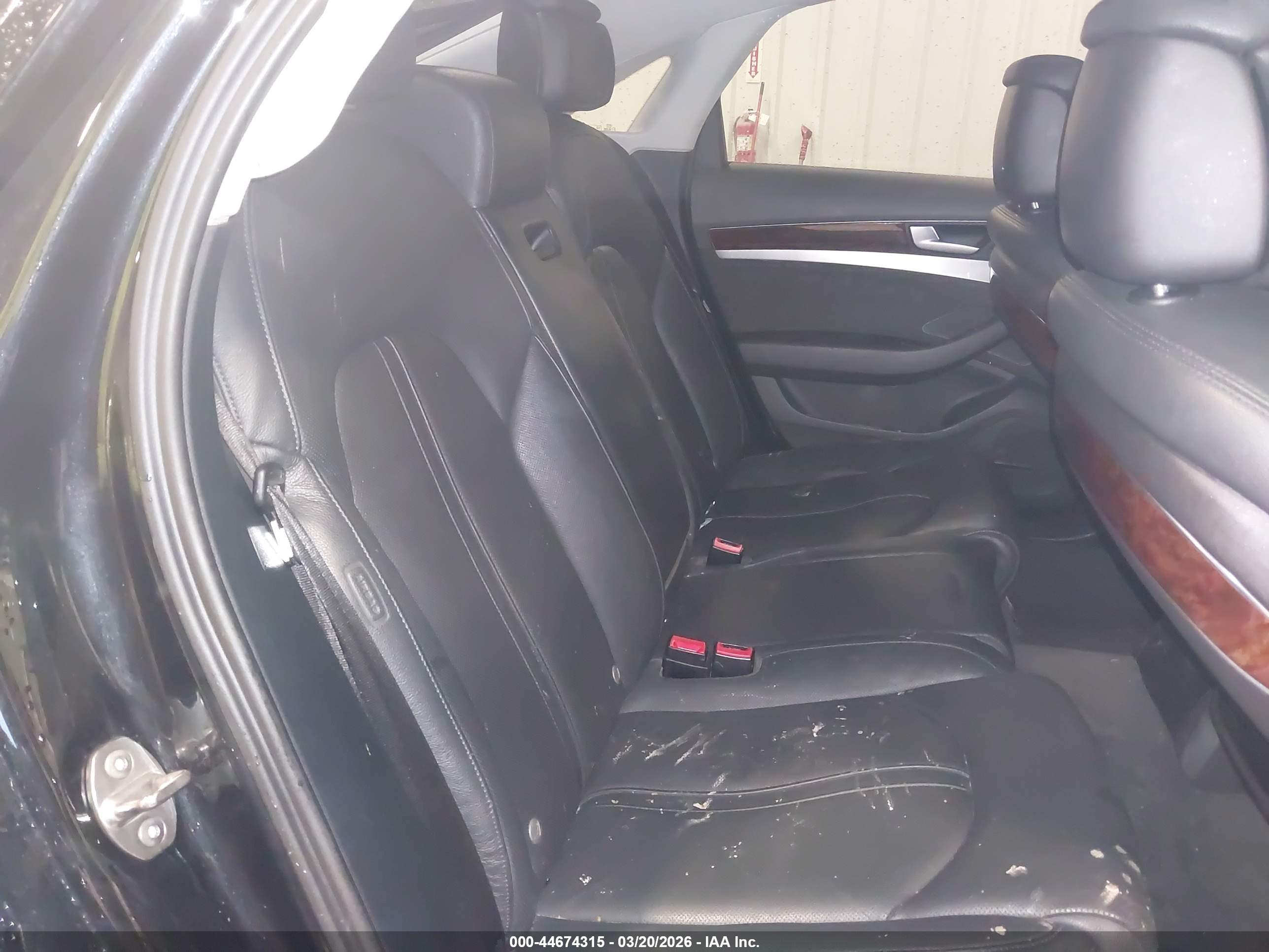 AUDI A8 image 8