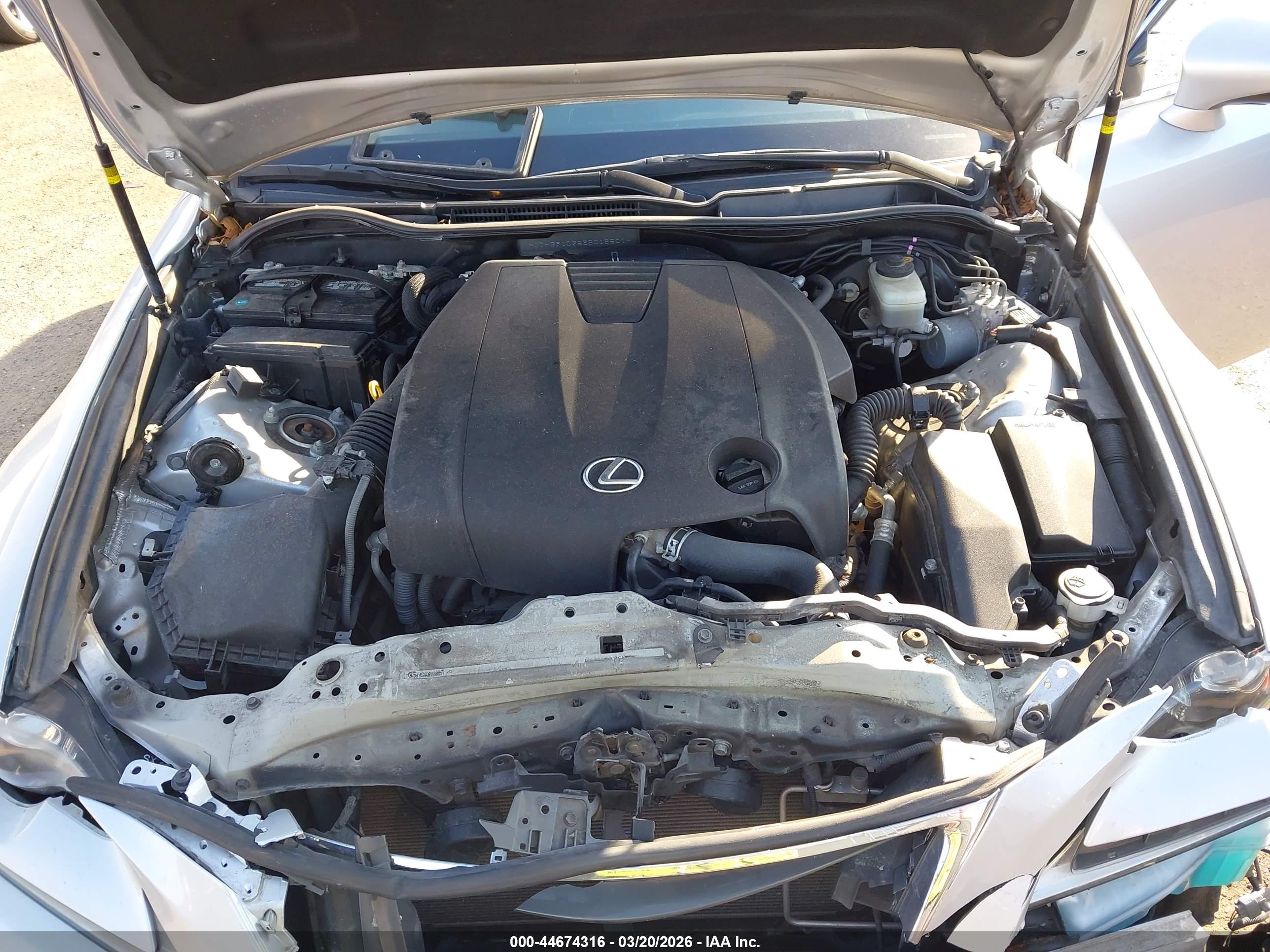 LEXUS IS image 10