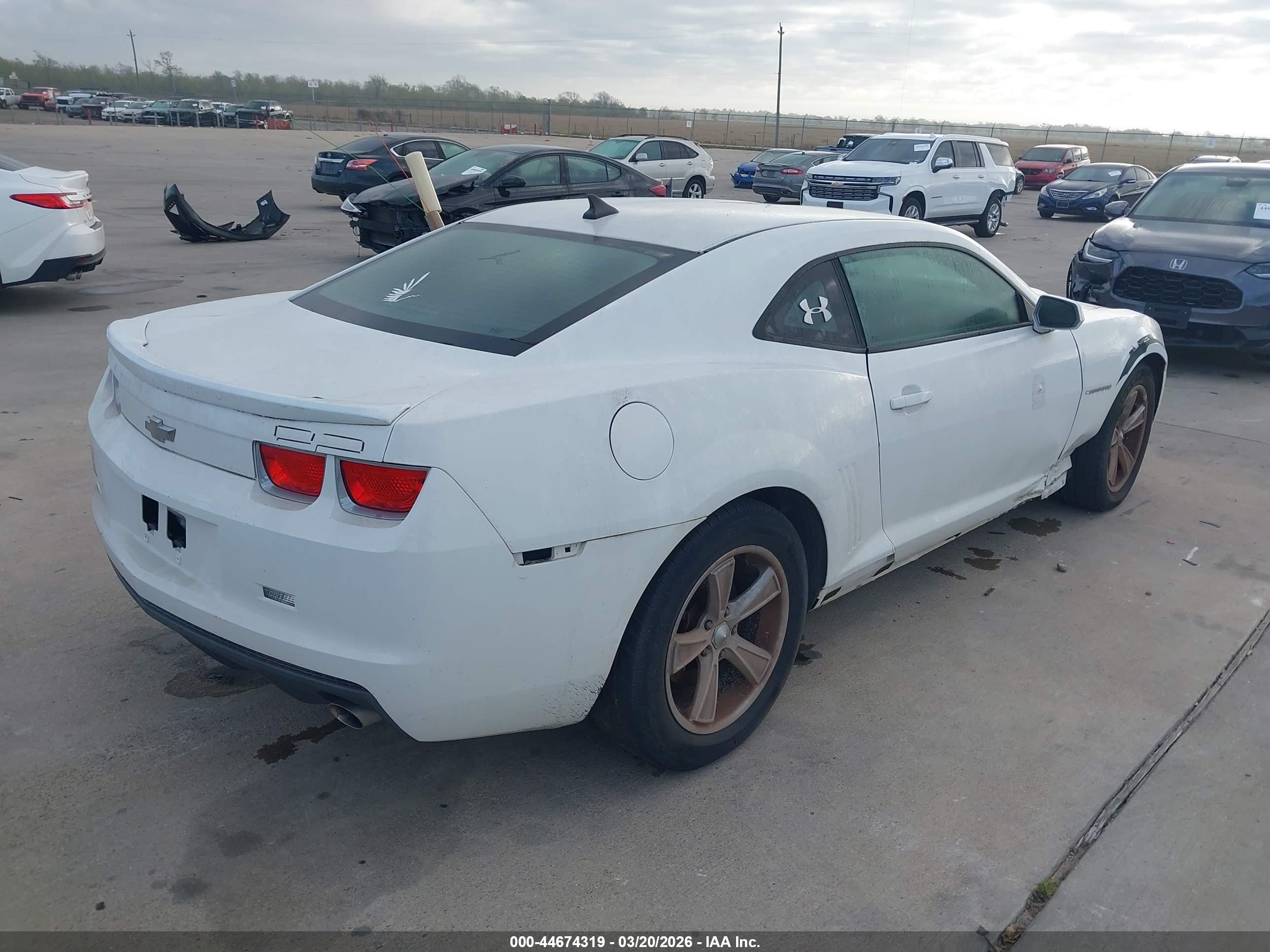 CHEVROLET CAMARO image 4