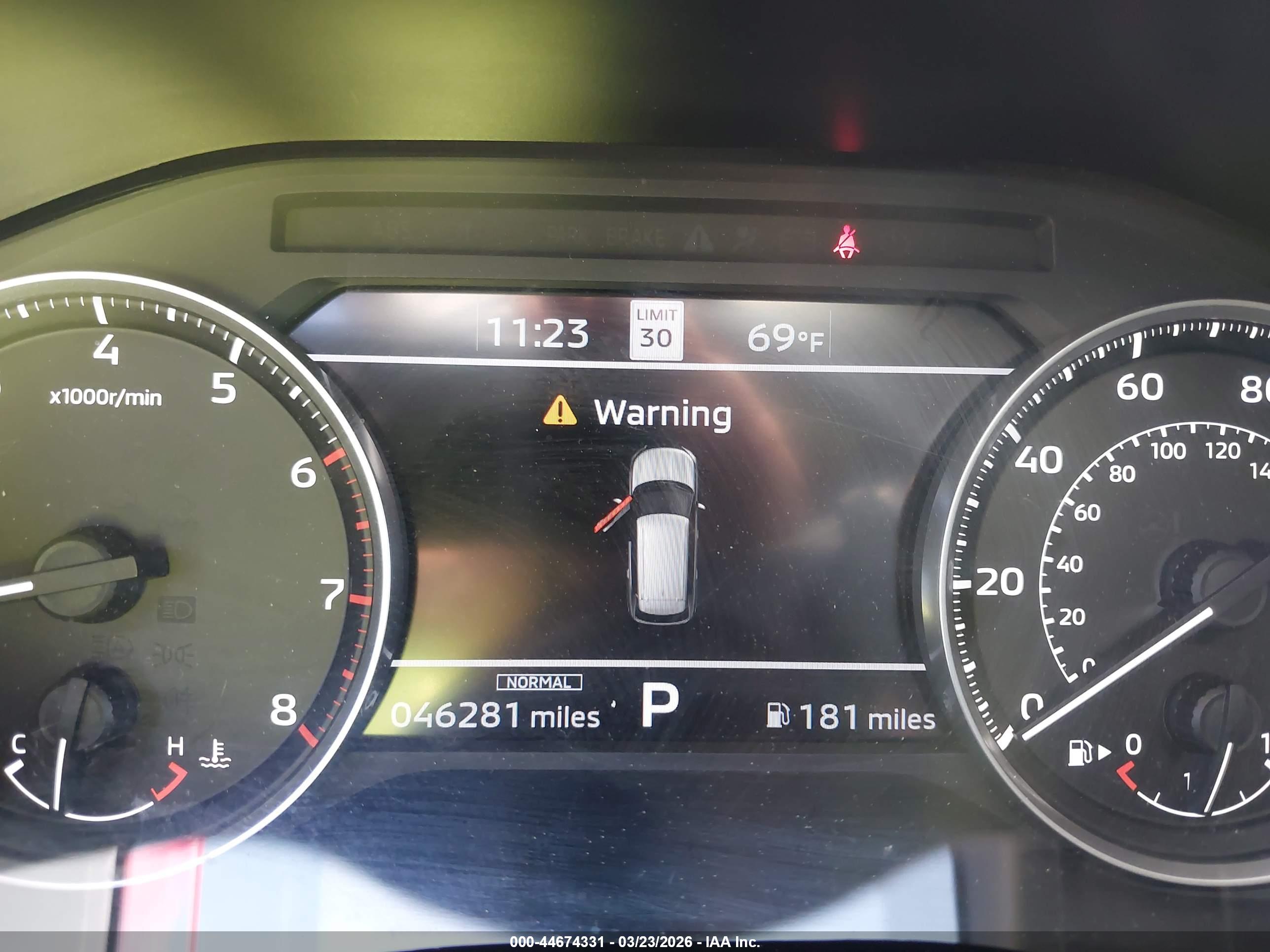 MITSUBISHI OUTLANDER image 7