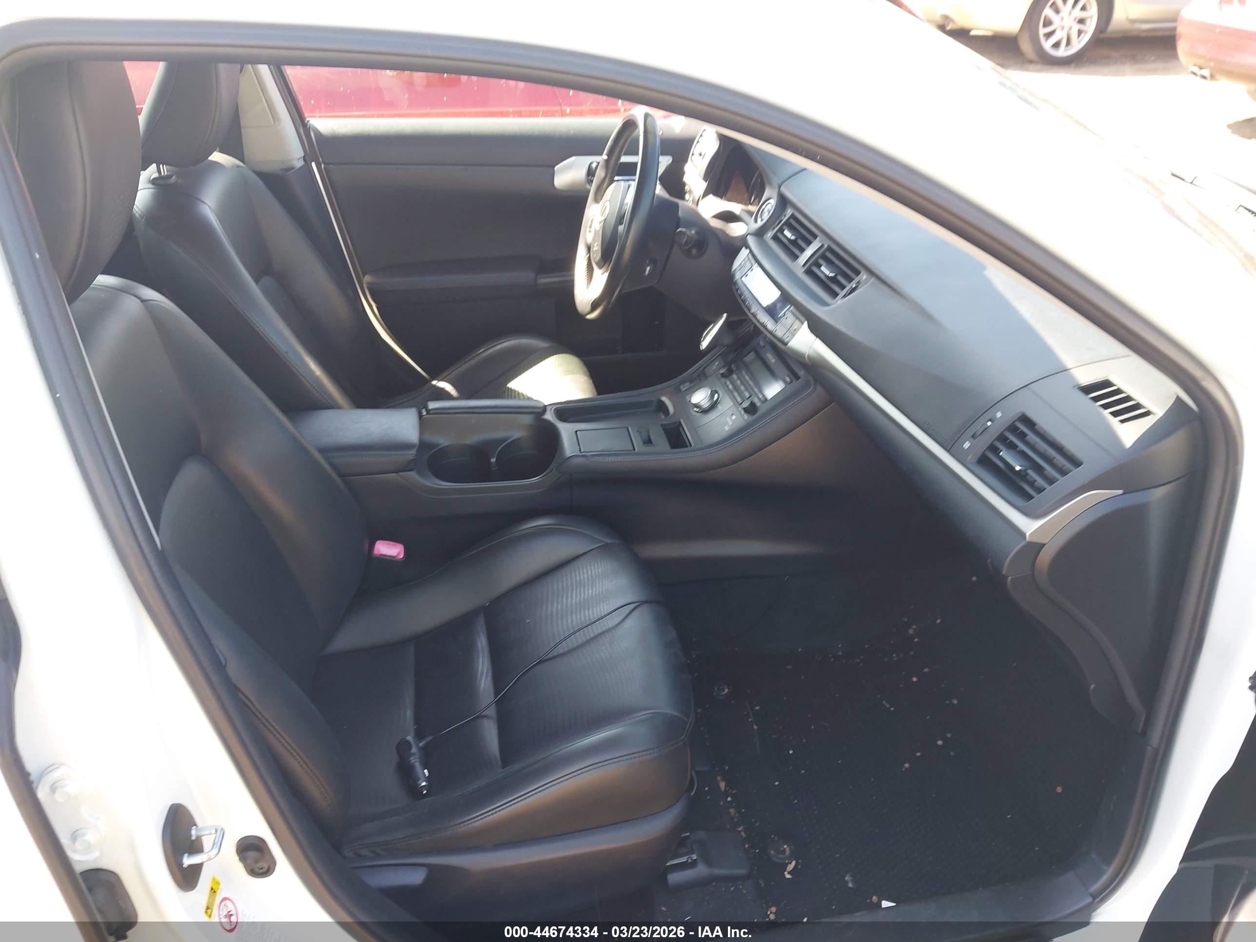 LEXUS CT image 5