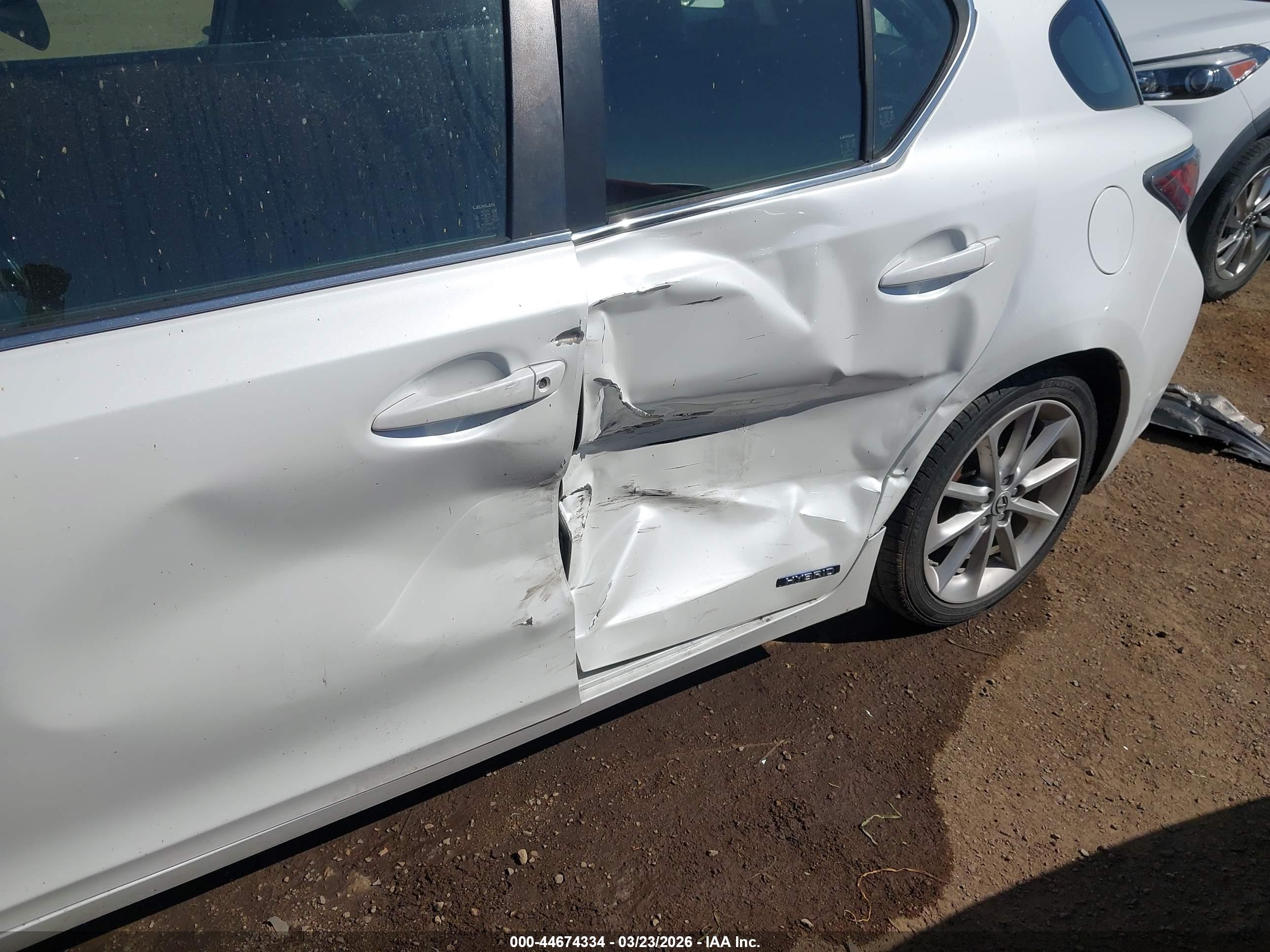LEXUS CT image 6