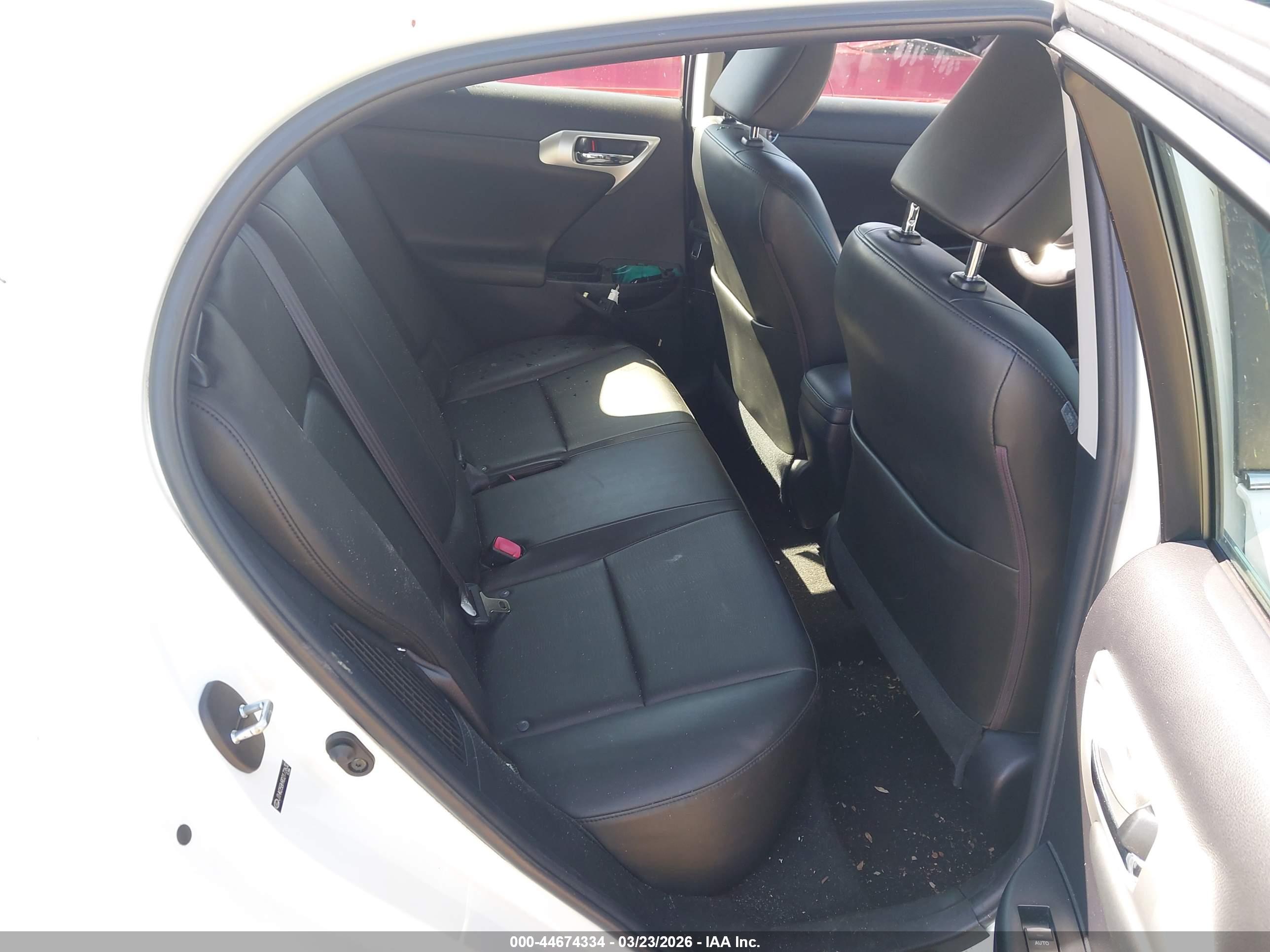 LEXUS CT image 8