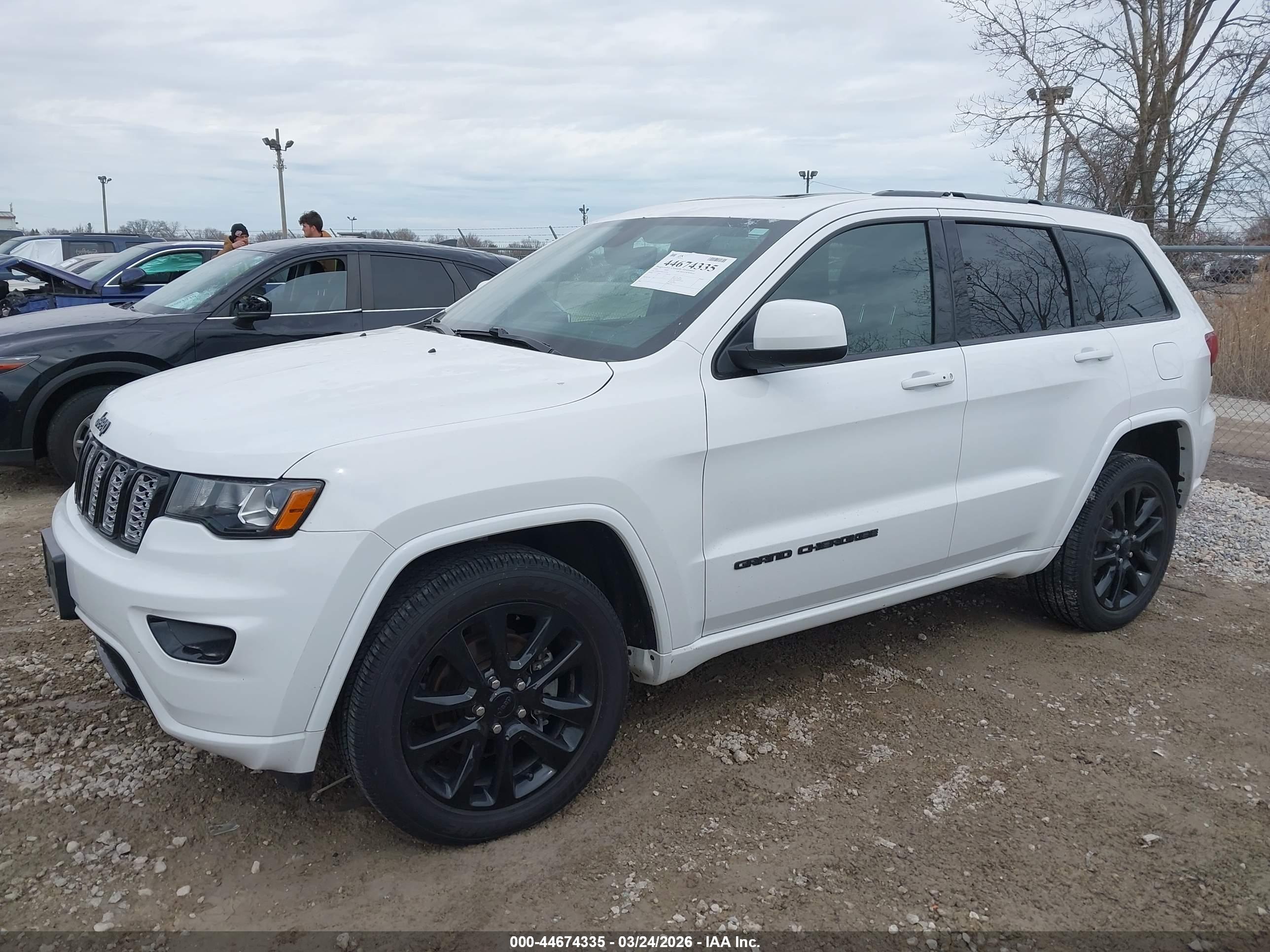 JEEP GRAND image 2