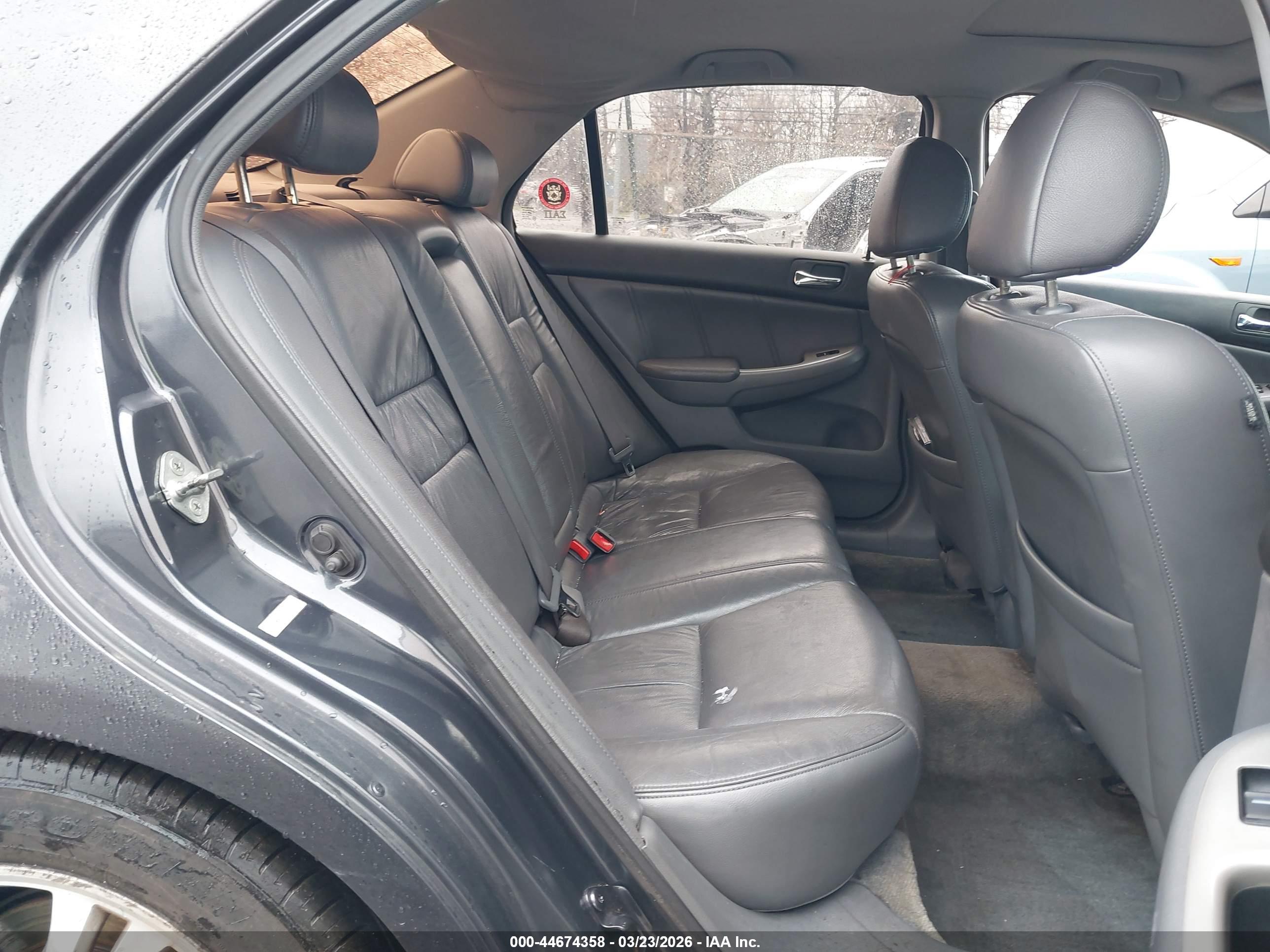 HONDA ACCORD image 8