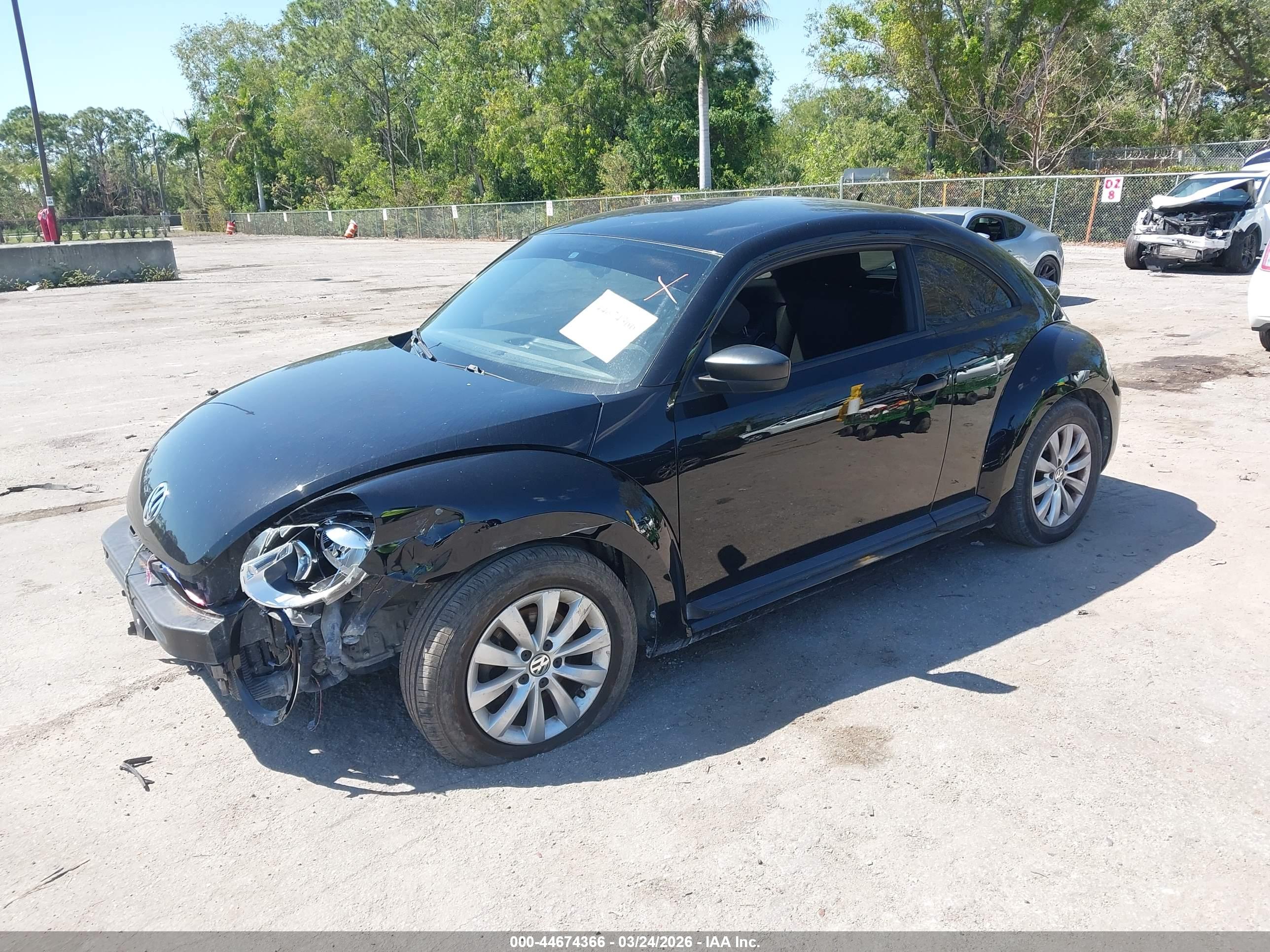 VOLKSWAGEN BEETLE image 2