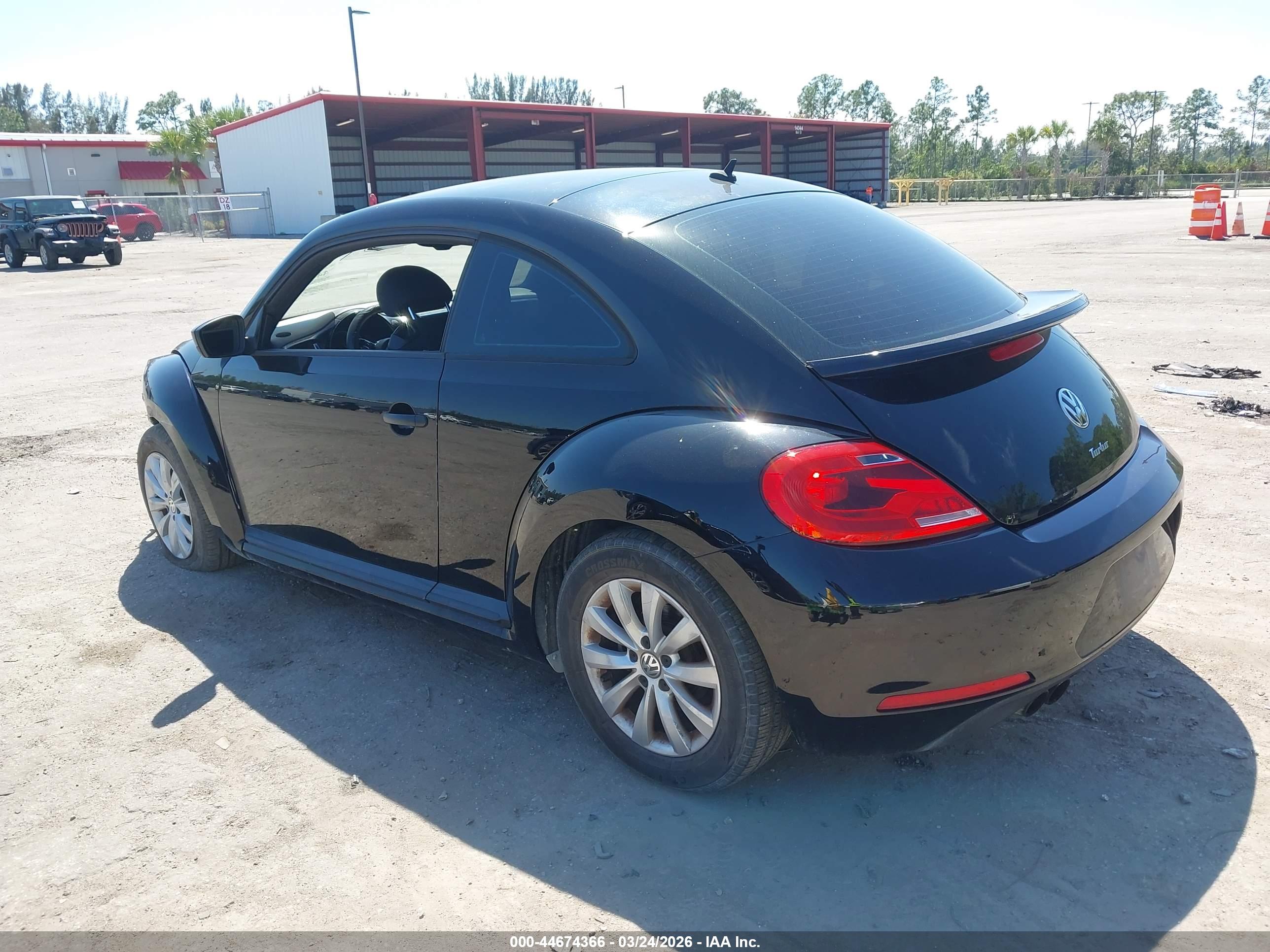 VOLKSWAGEN BEETLE image 3