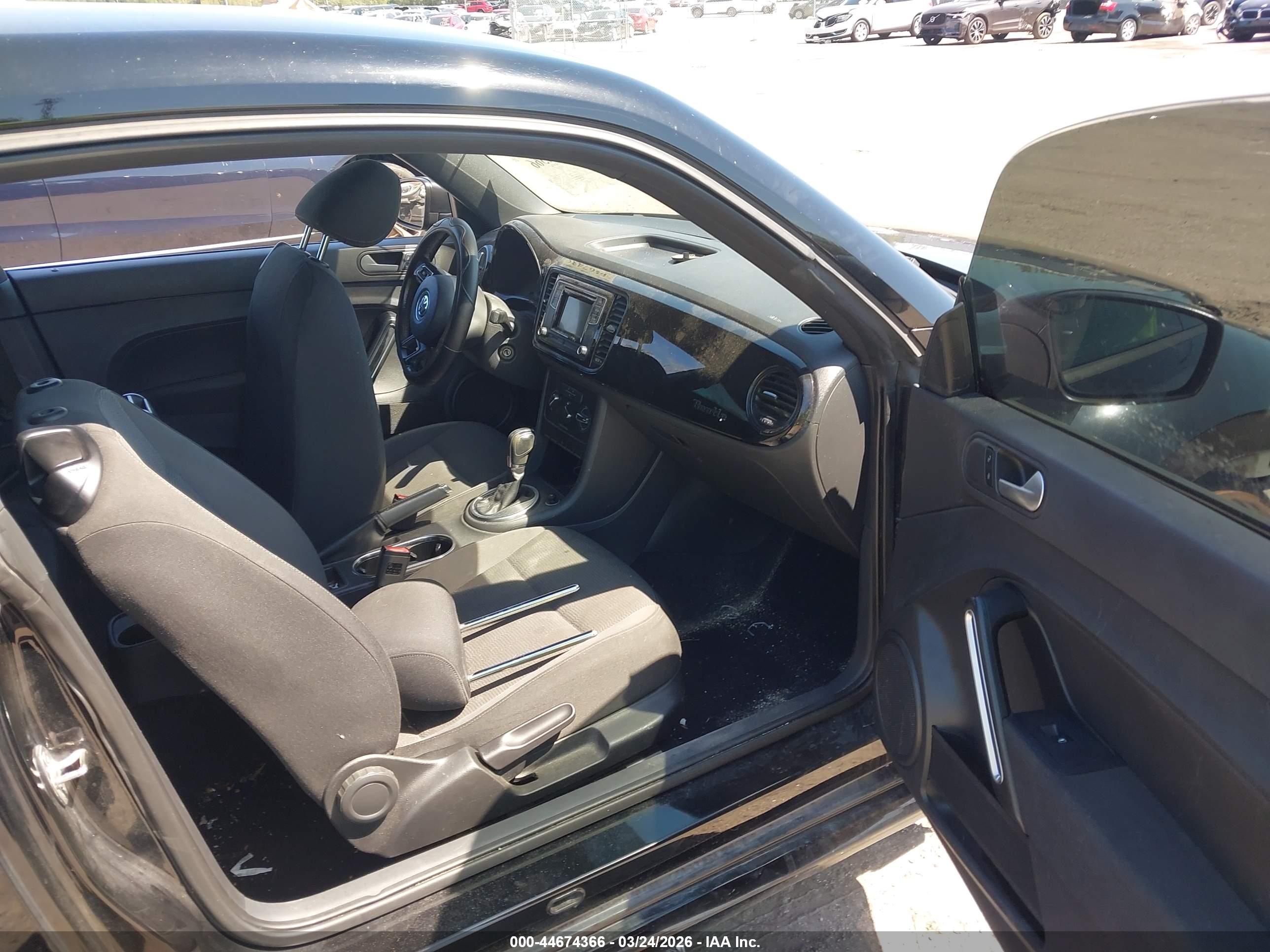 VOLKSWAGEN BEETLE image 5