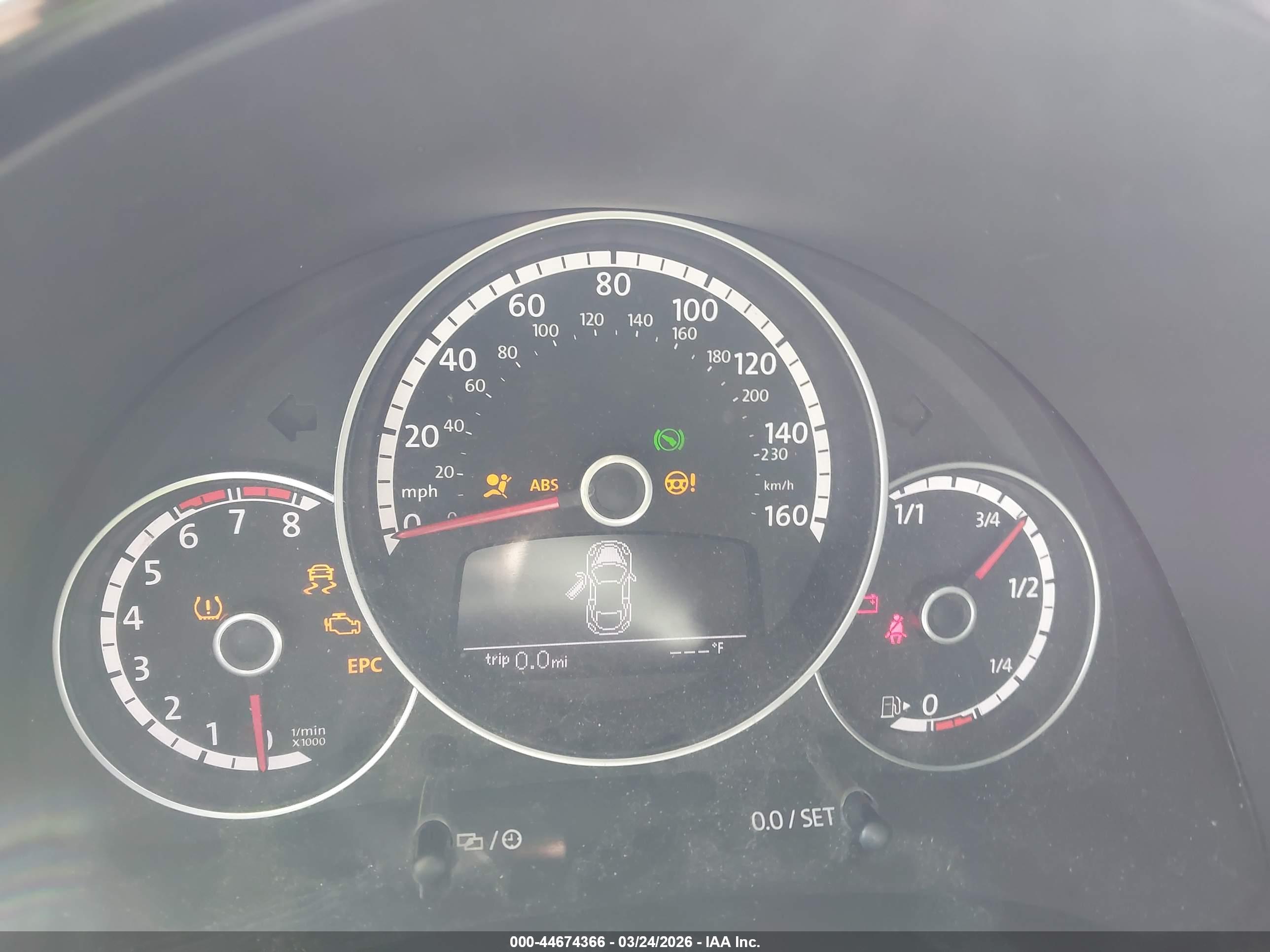 VOLKSWAGEN BEETLE image 7