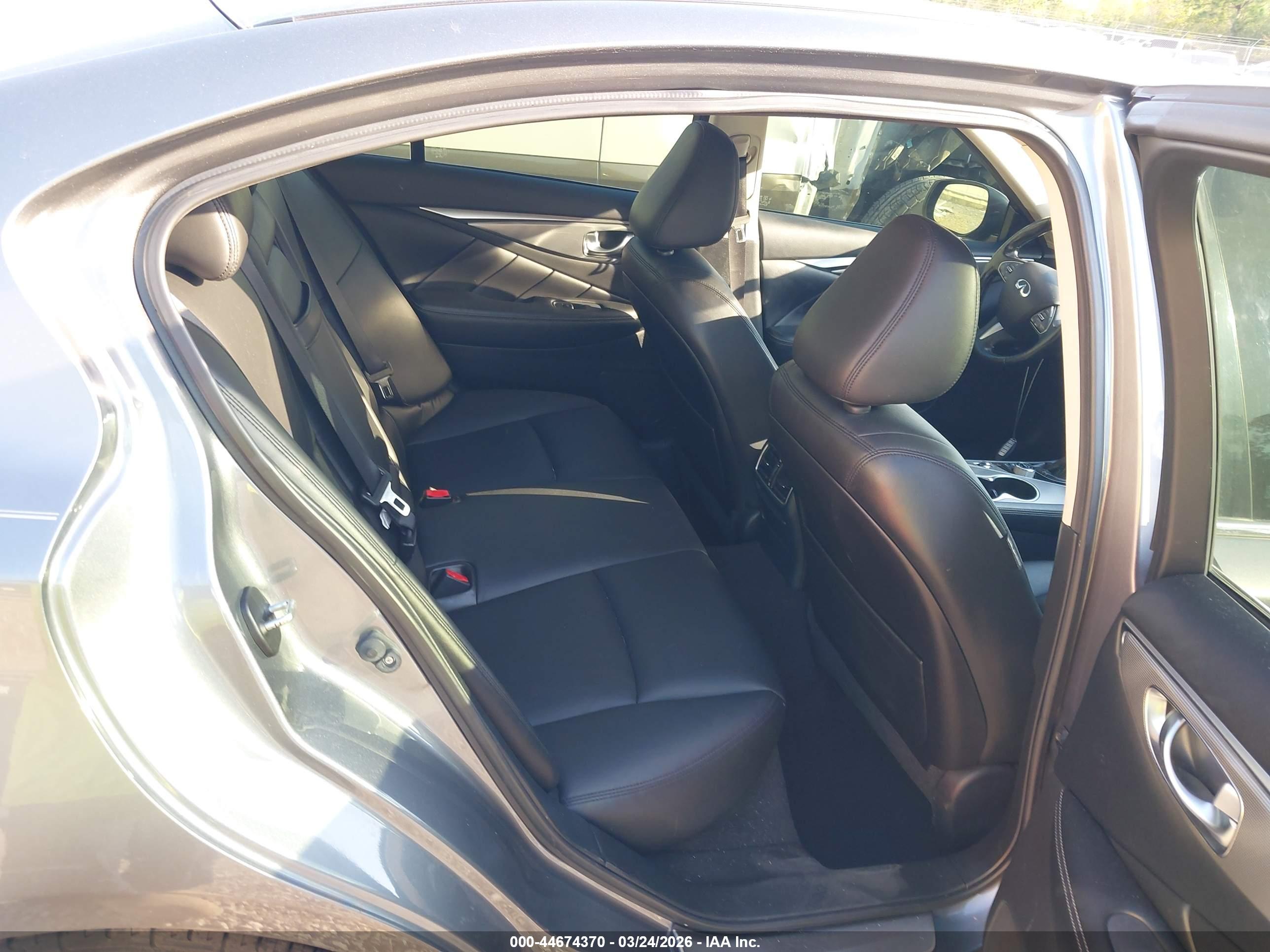 INFINITI Q50 image 8