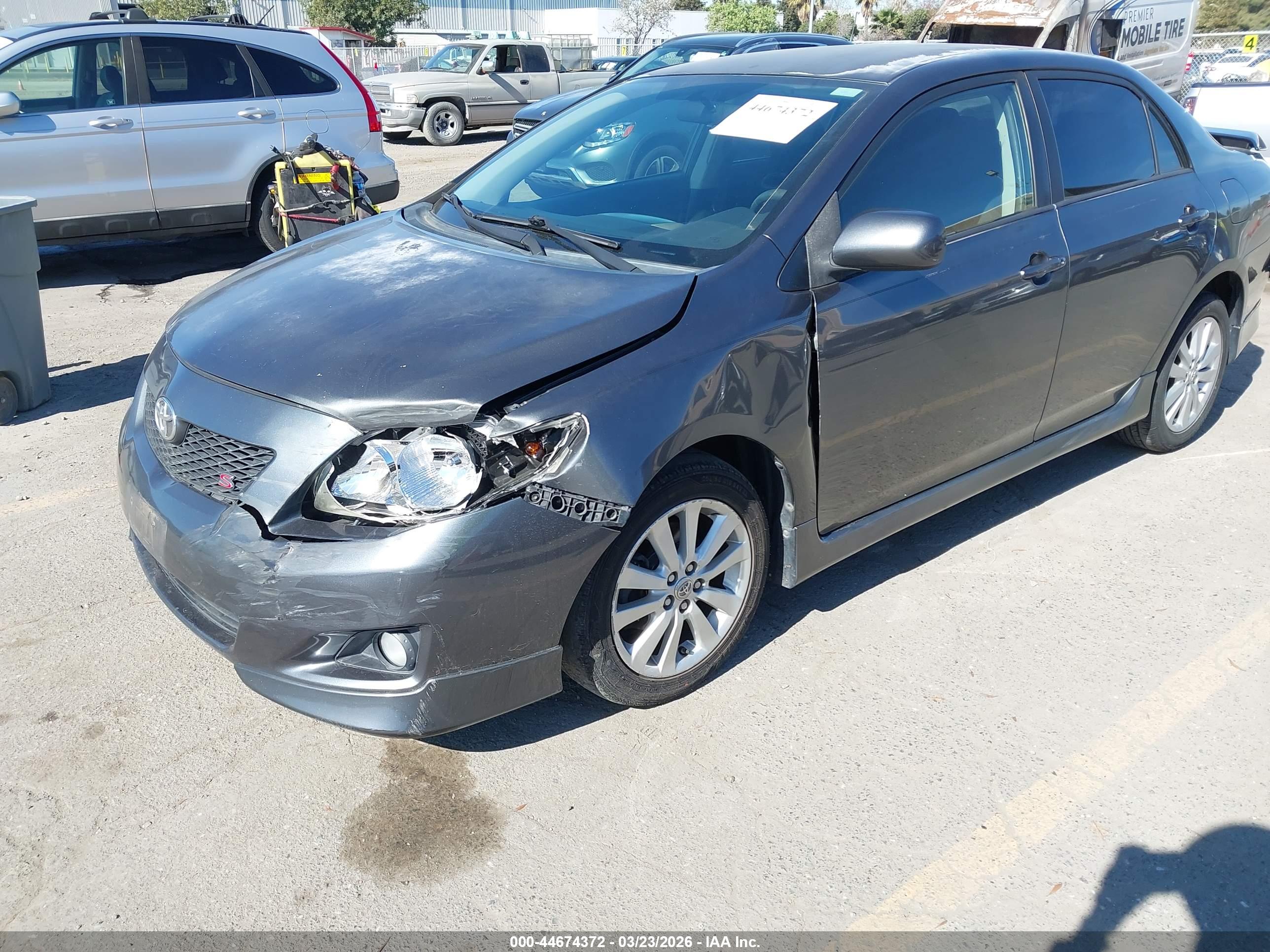 TOYOTA COROLLA image 6