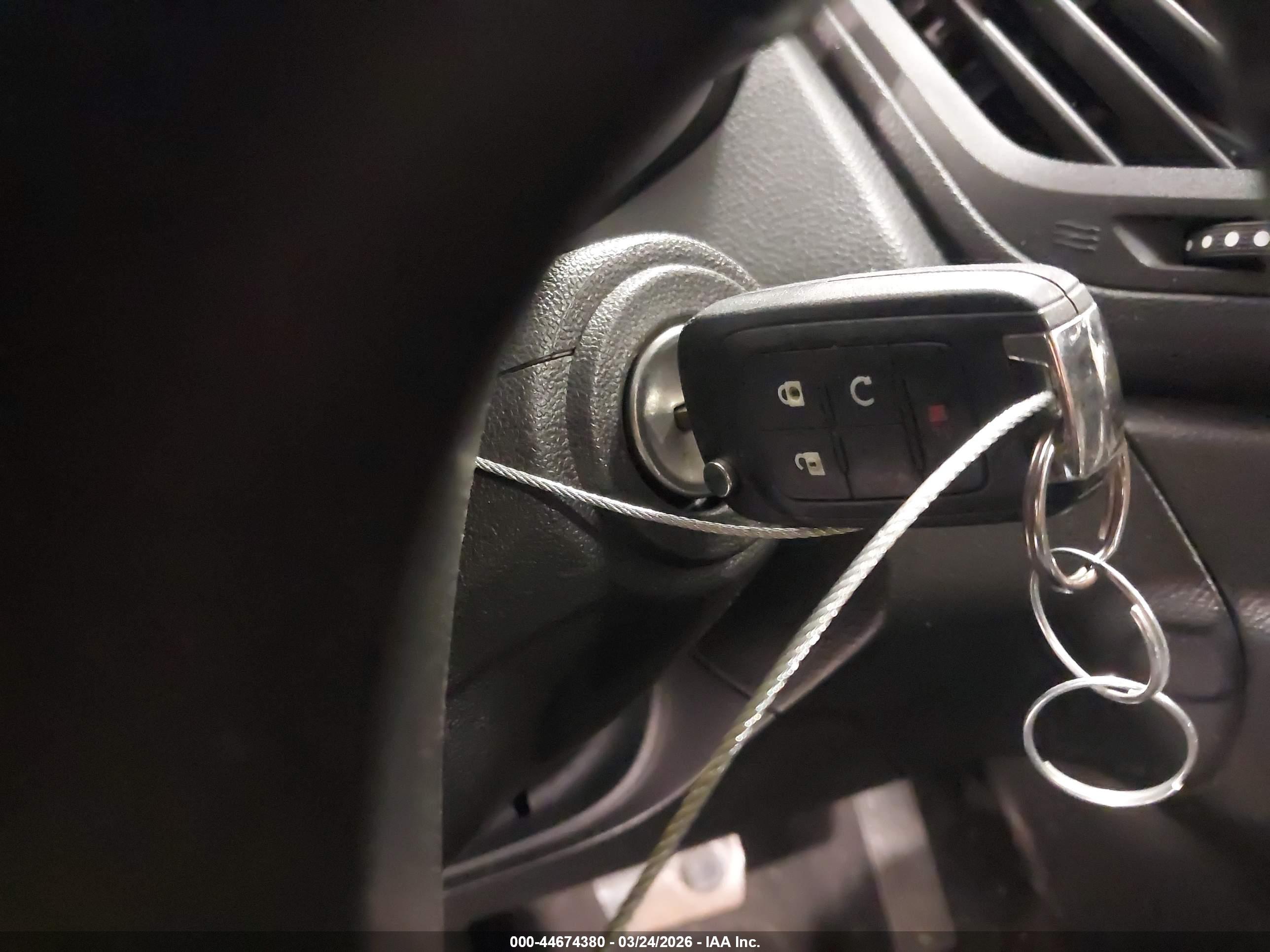 CHEVROLET EQUINOX image 11