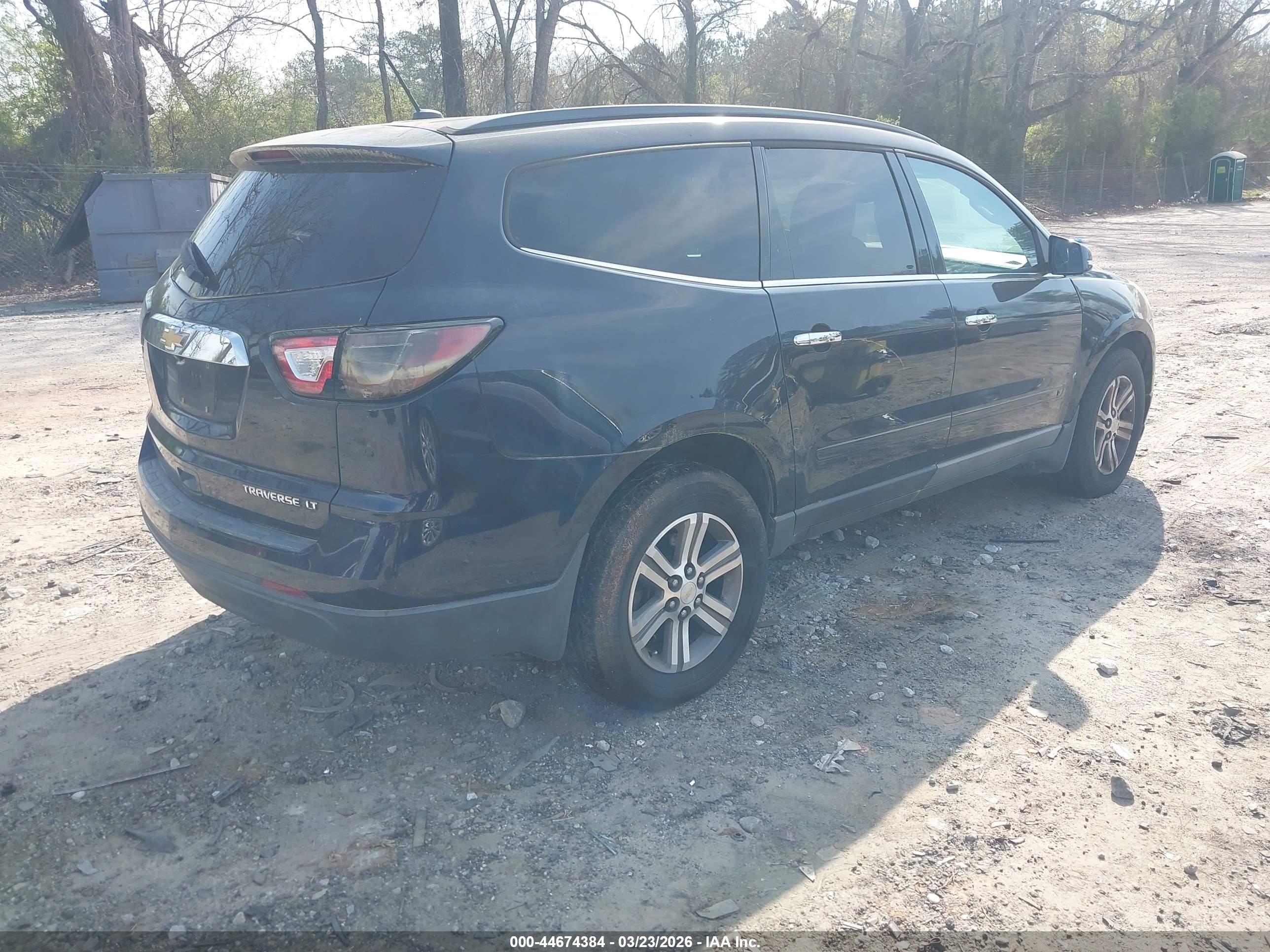 CHEVROLET TRAVERSE image 4