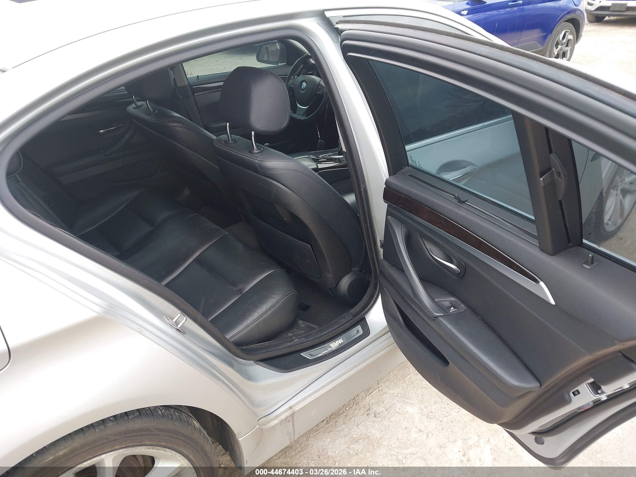 BMW 535I image 8