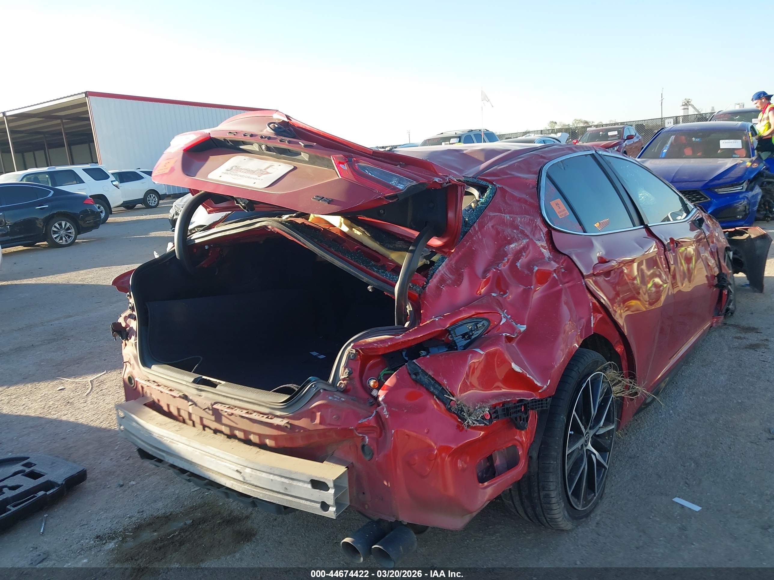 TOYOTA CAMRY image 4