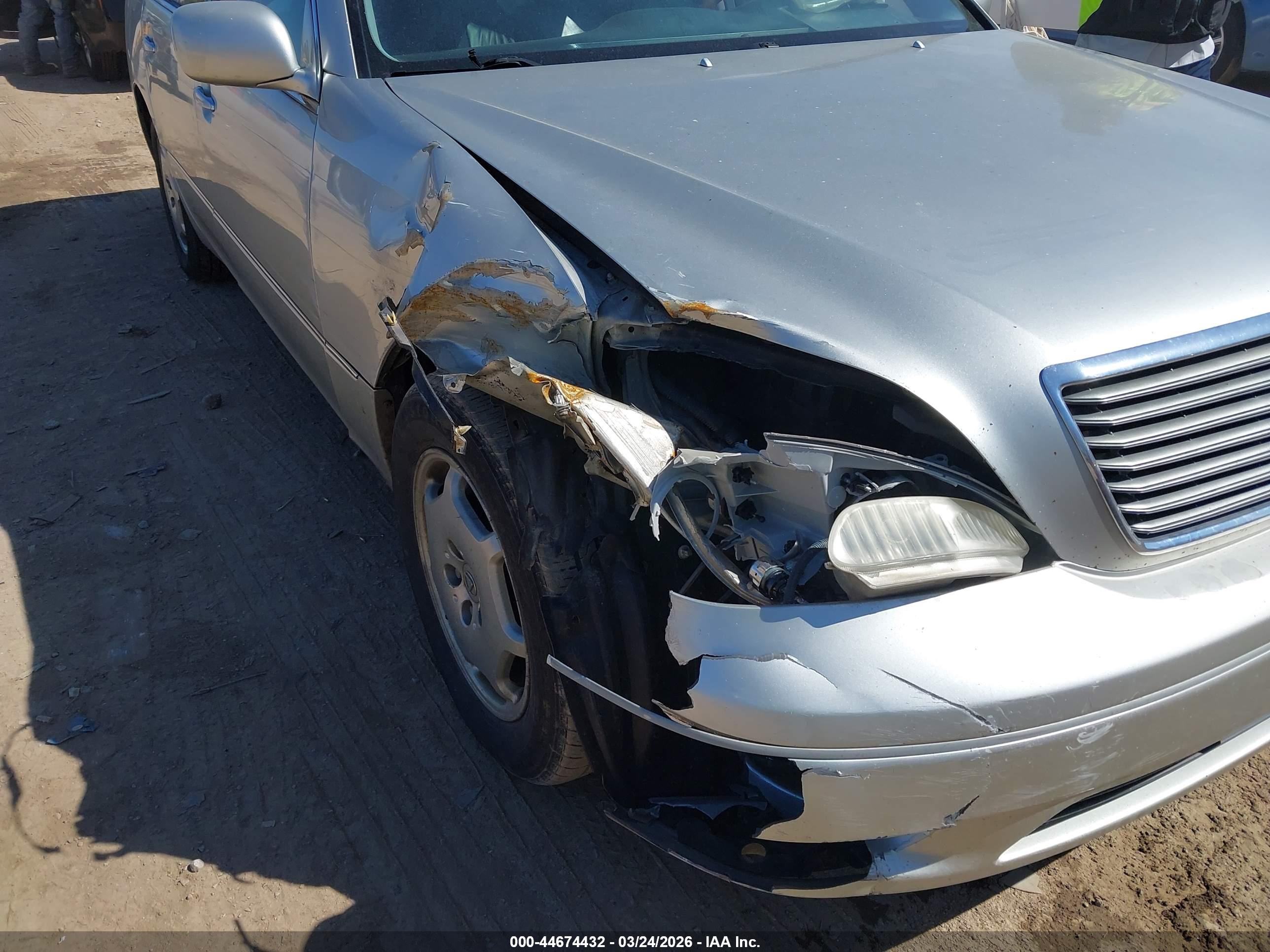 LEXUS LS image 6