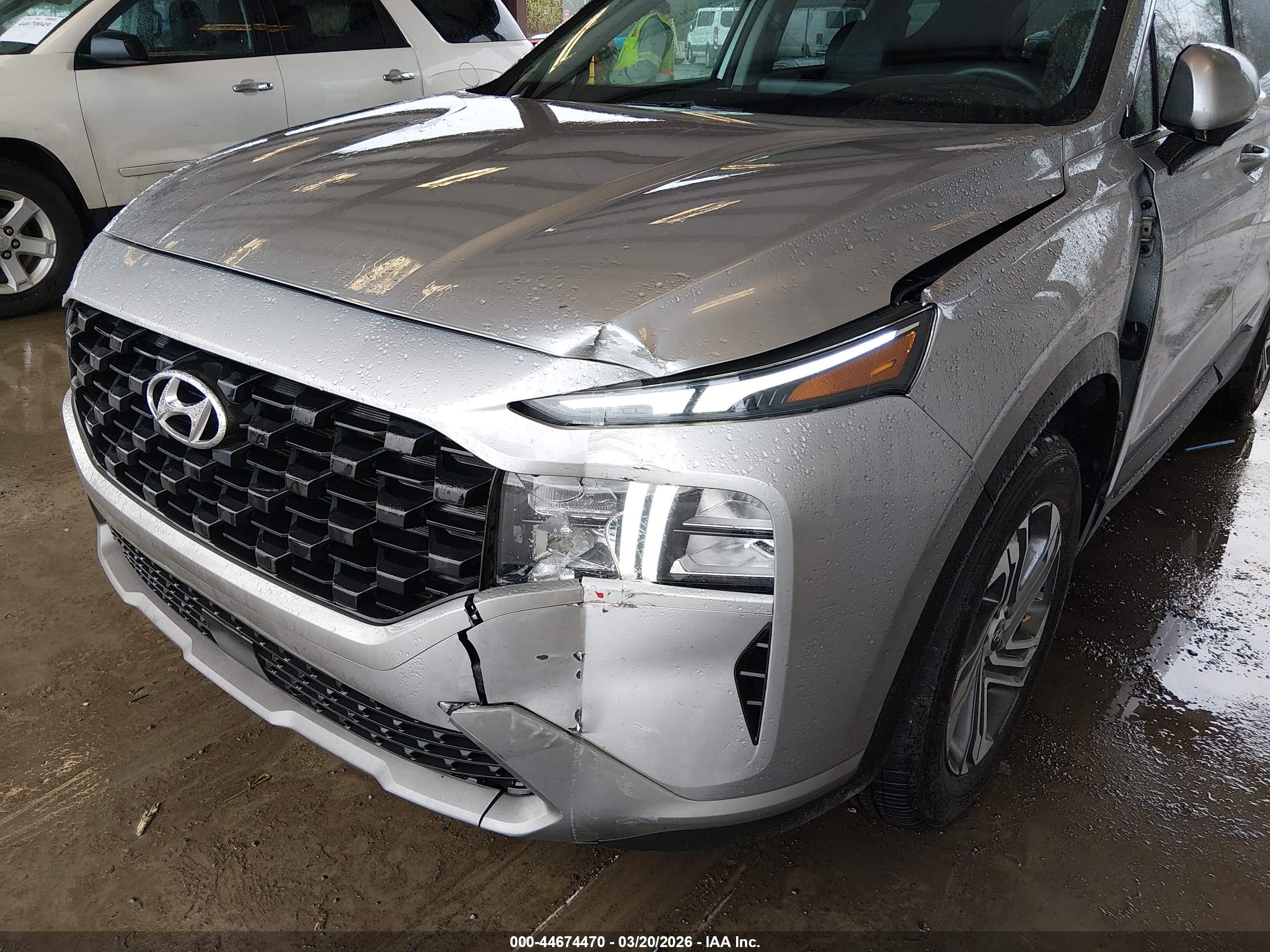 HYUNDAI SANTA image 6