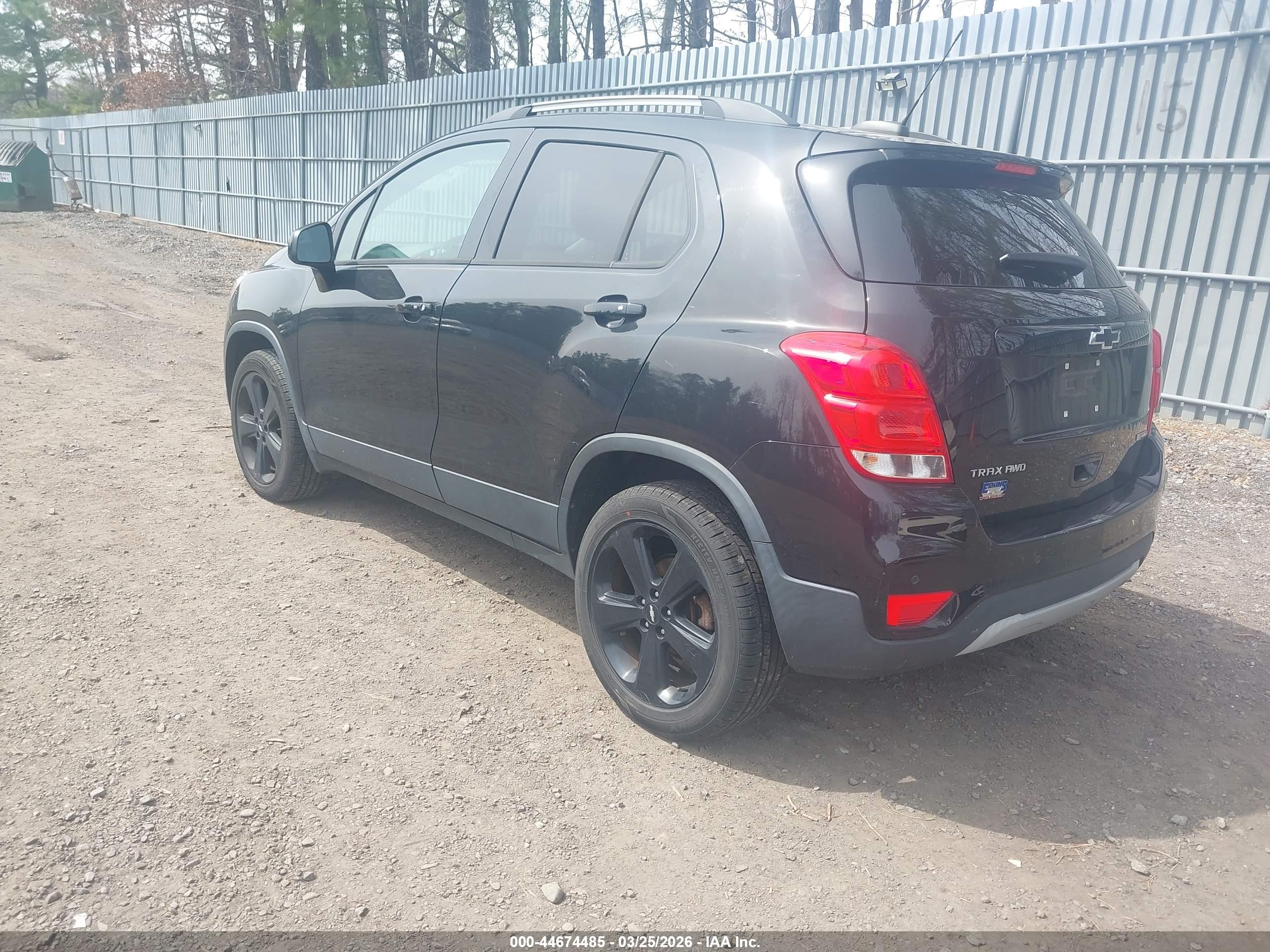 CHEVROLET TRAX image 3