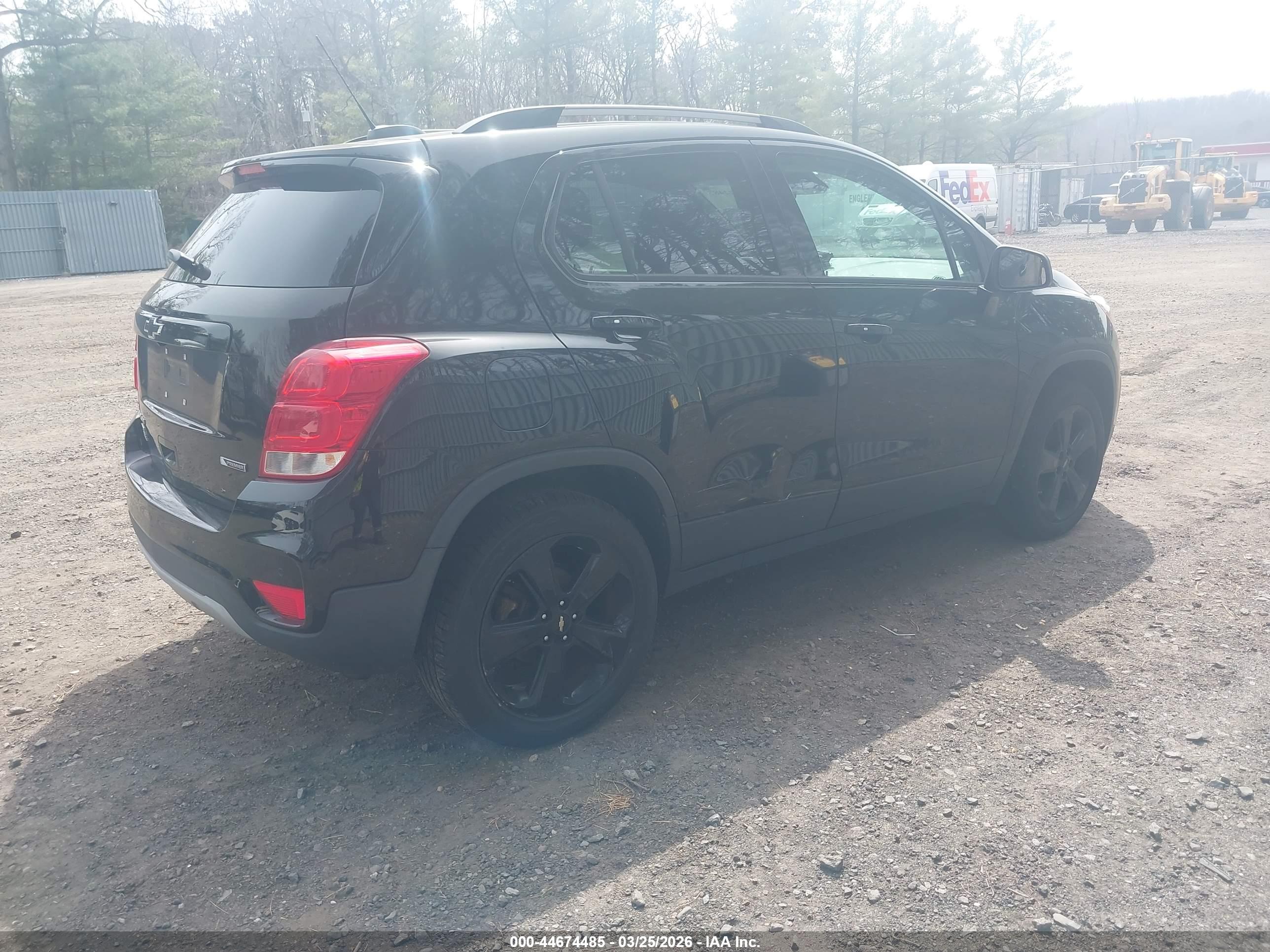 CHEVROLET TRAX image 4