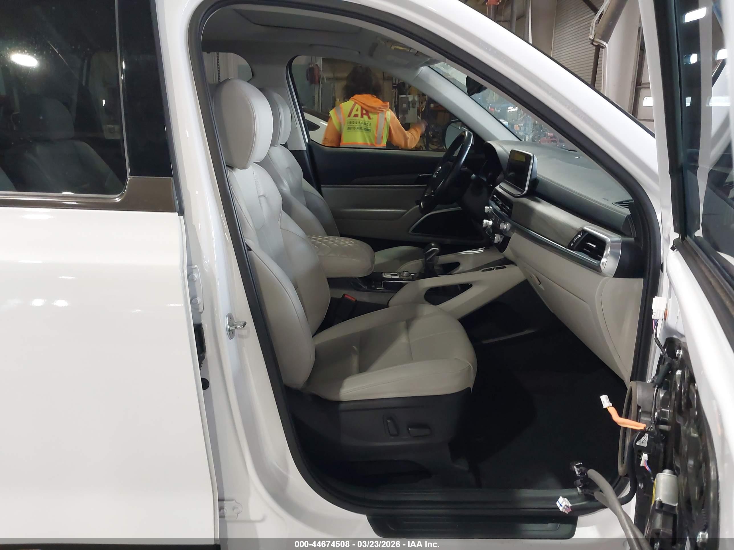 KIA TELLURIDE image 5