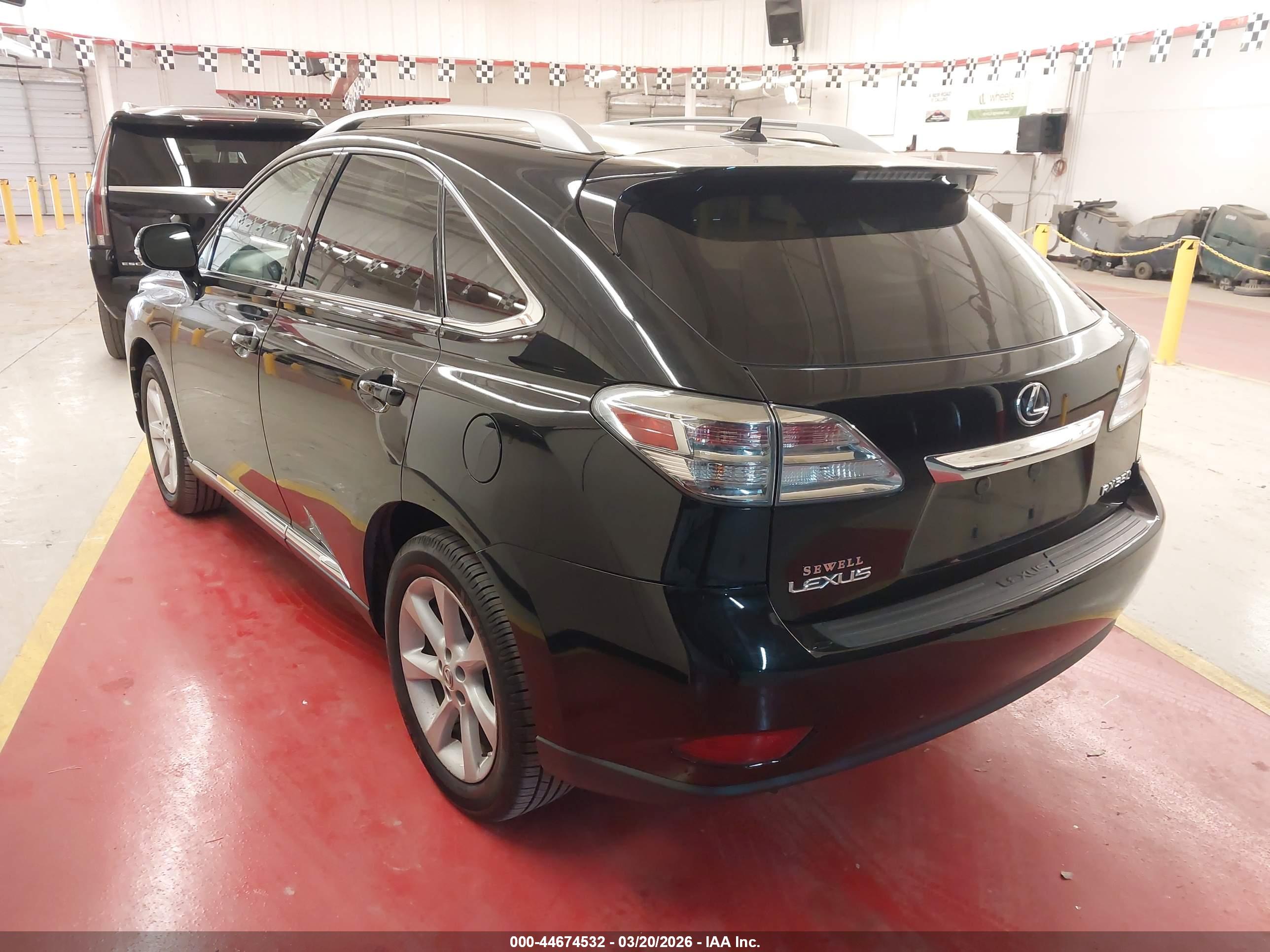 LEXUS RX image 3