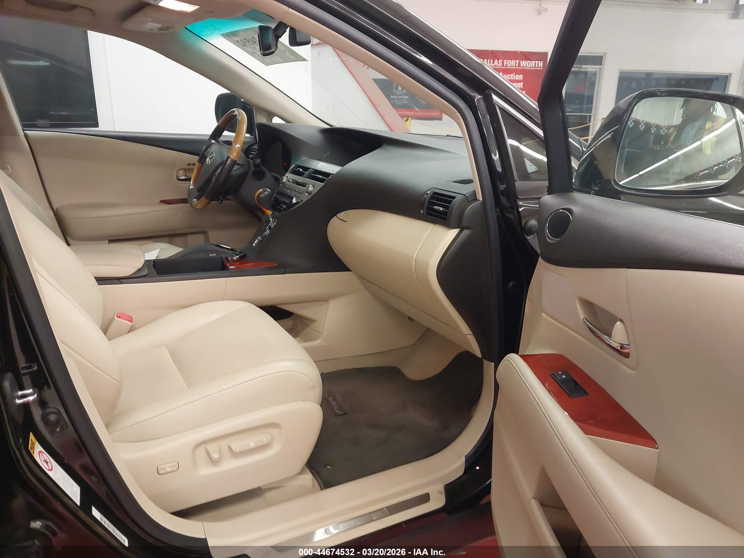 LEXUS RX image 5