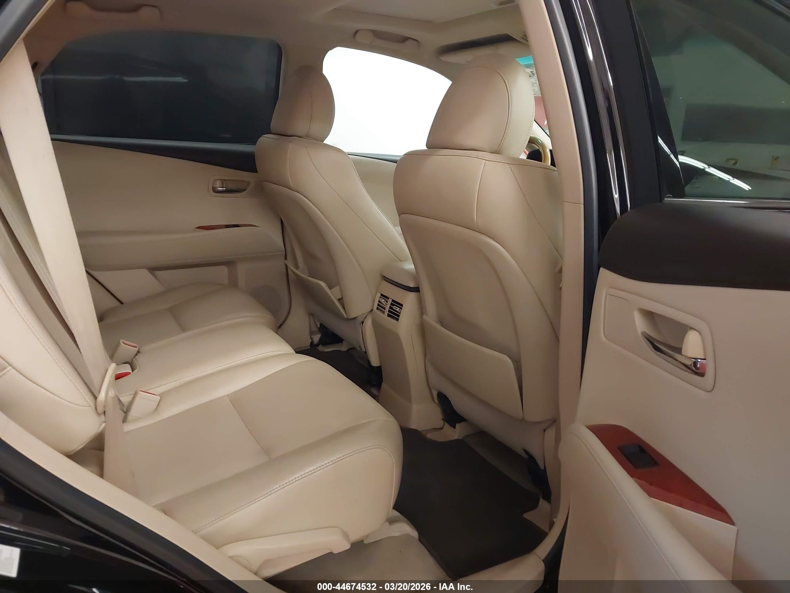 LEXUS RX image 8