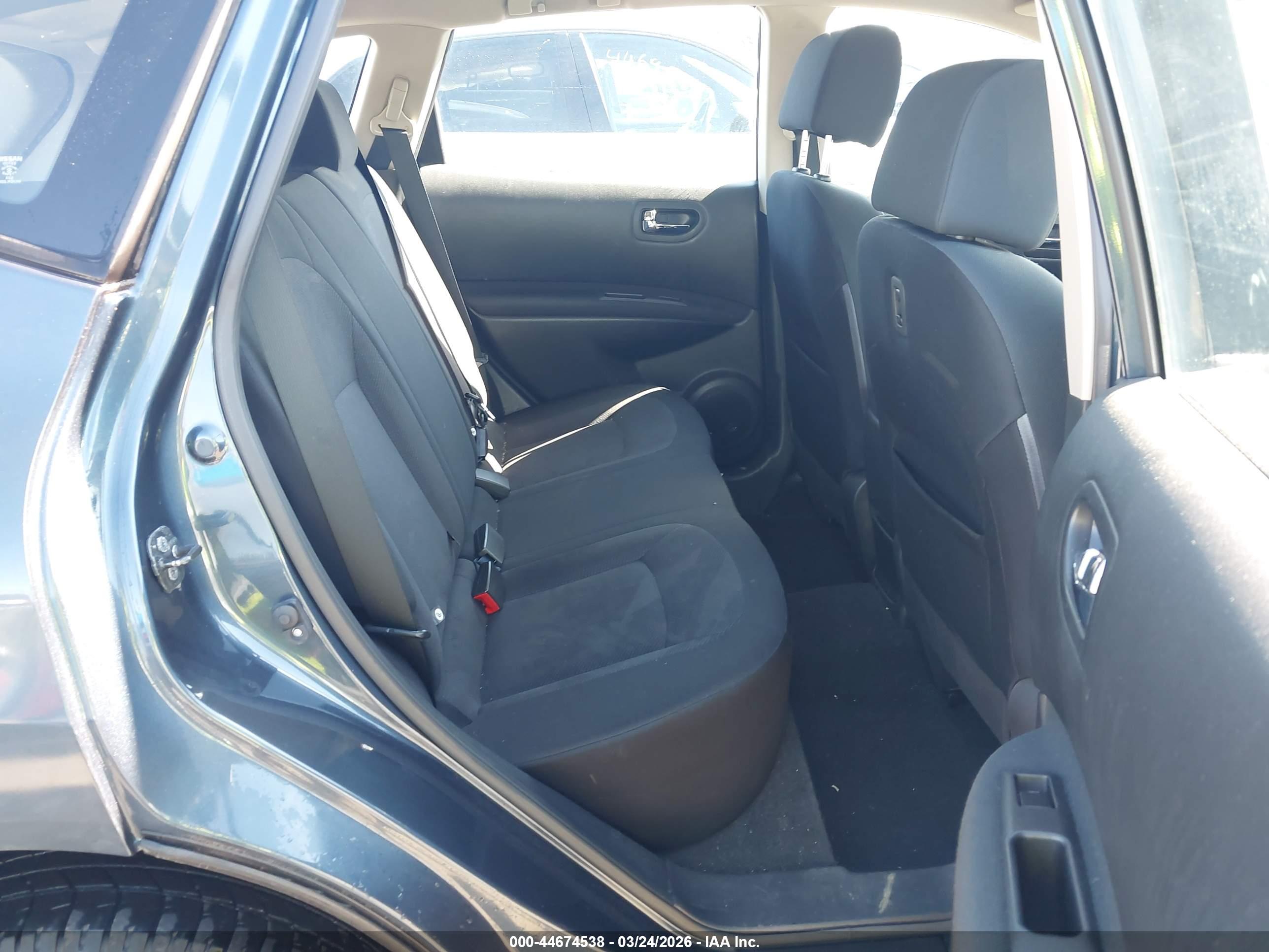 NISSAN ROGUE image 8