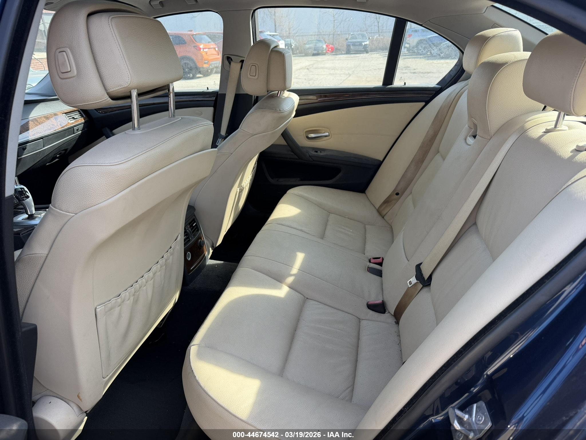 BMW 528I image 8
