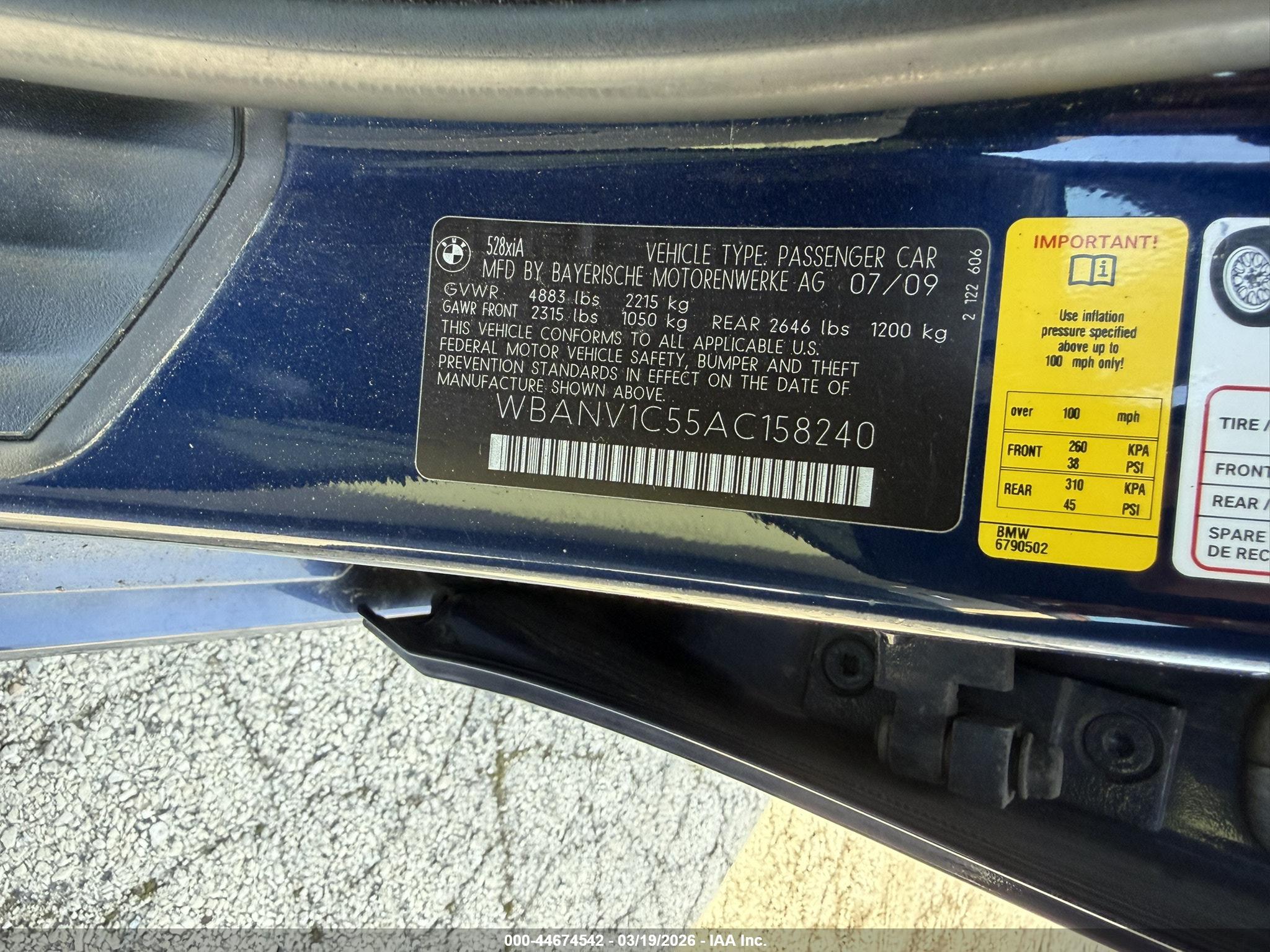 BMW 528I image 9