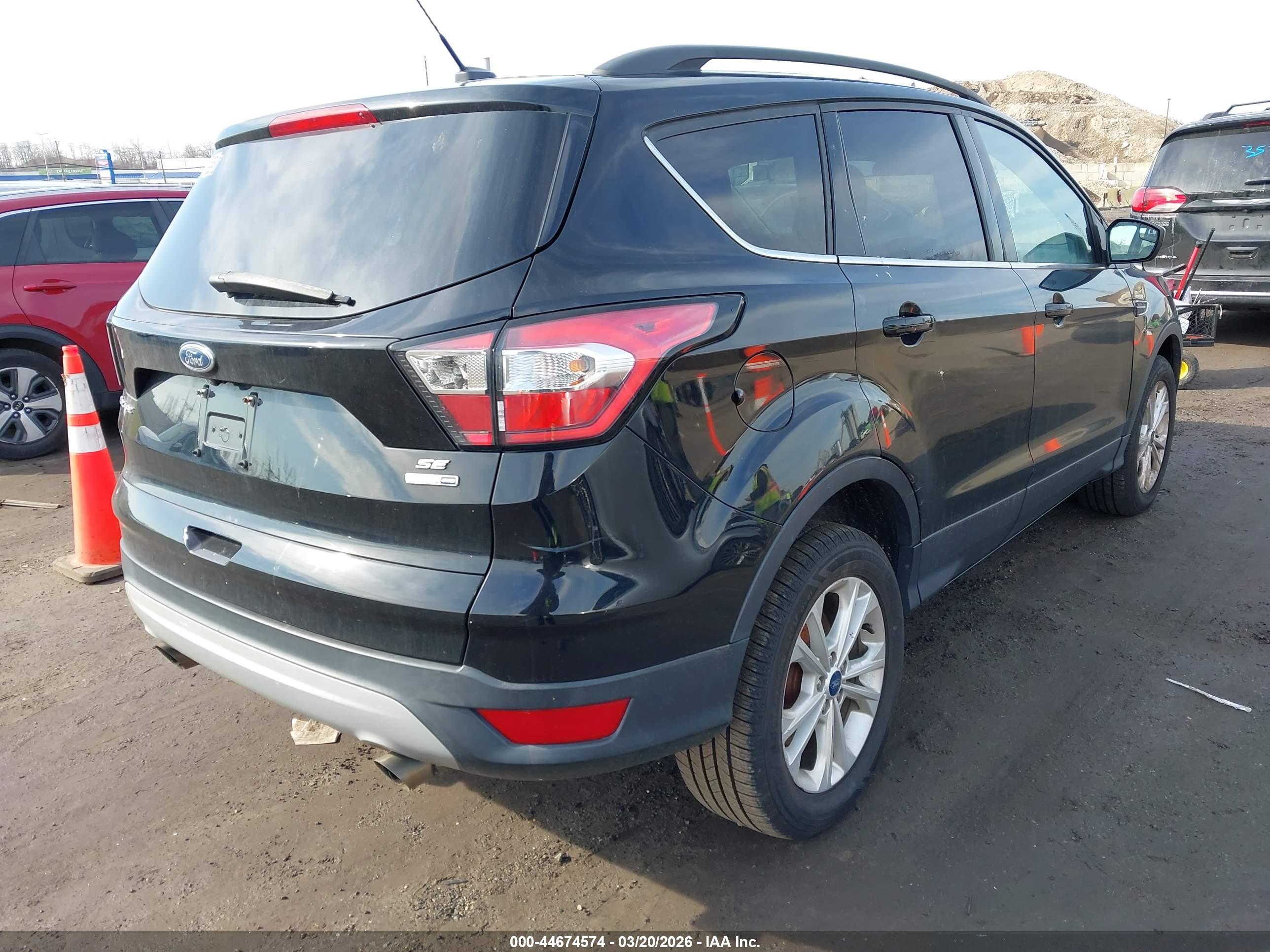 FORD ESCAPE image 4