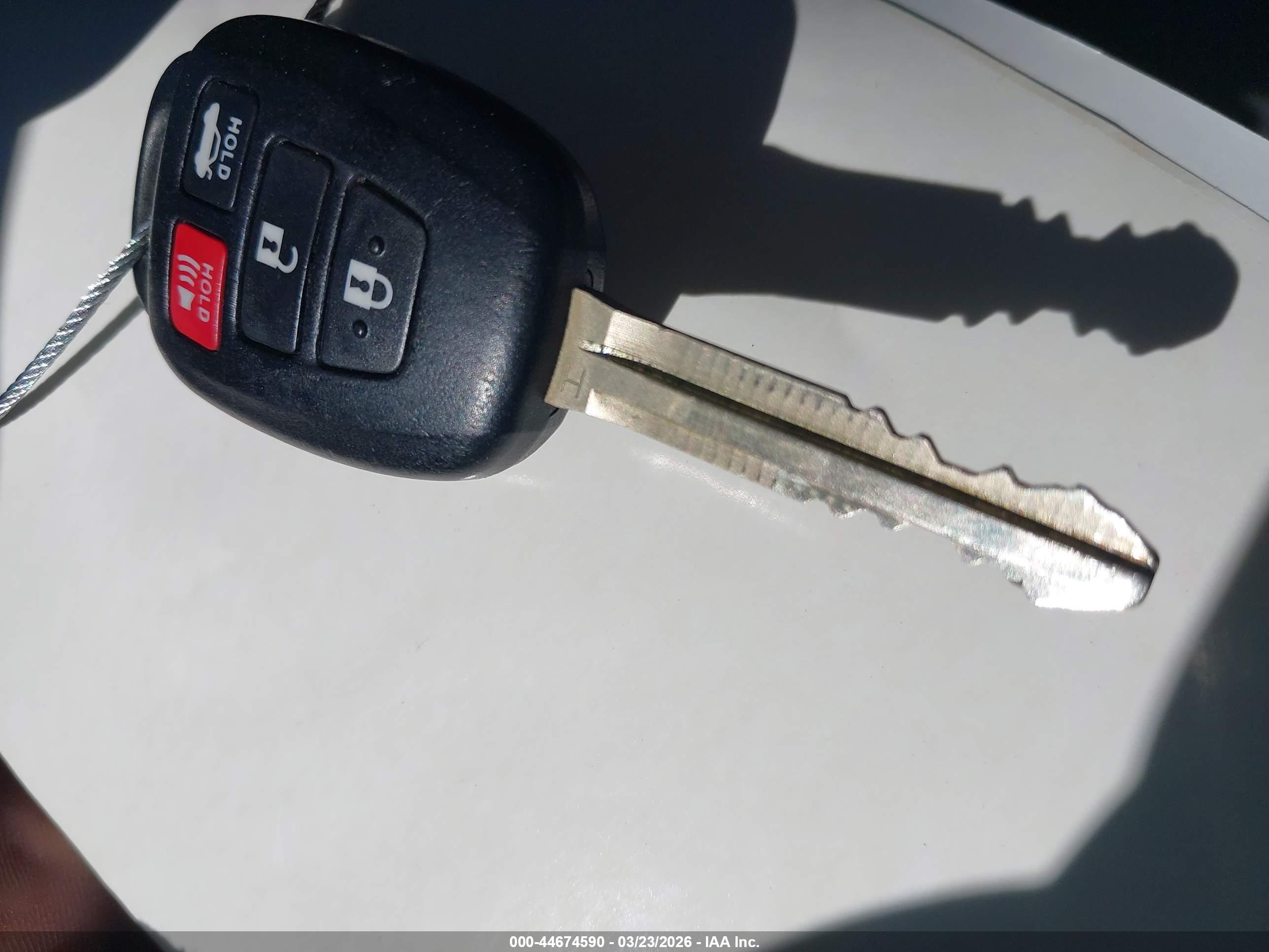 TOYOTA CAMRY image 11