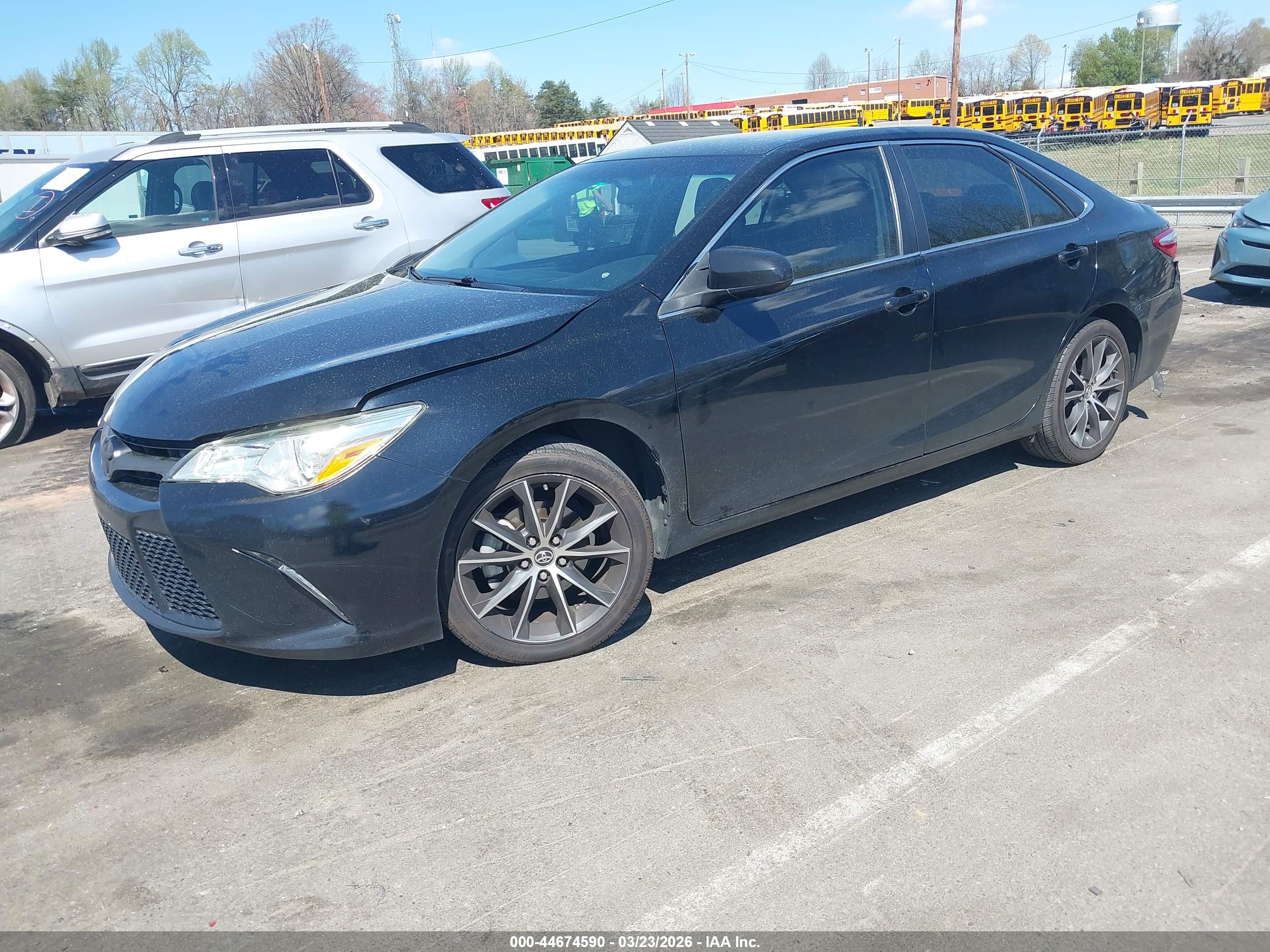 TOYOTA CAMRY image 2