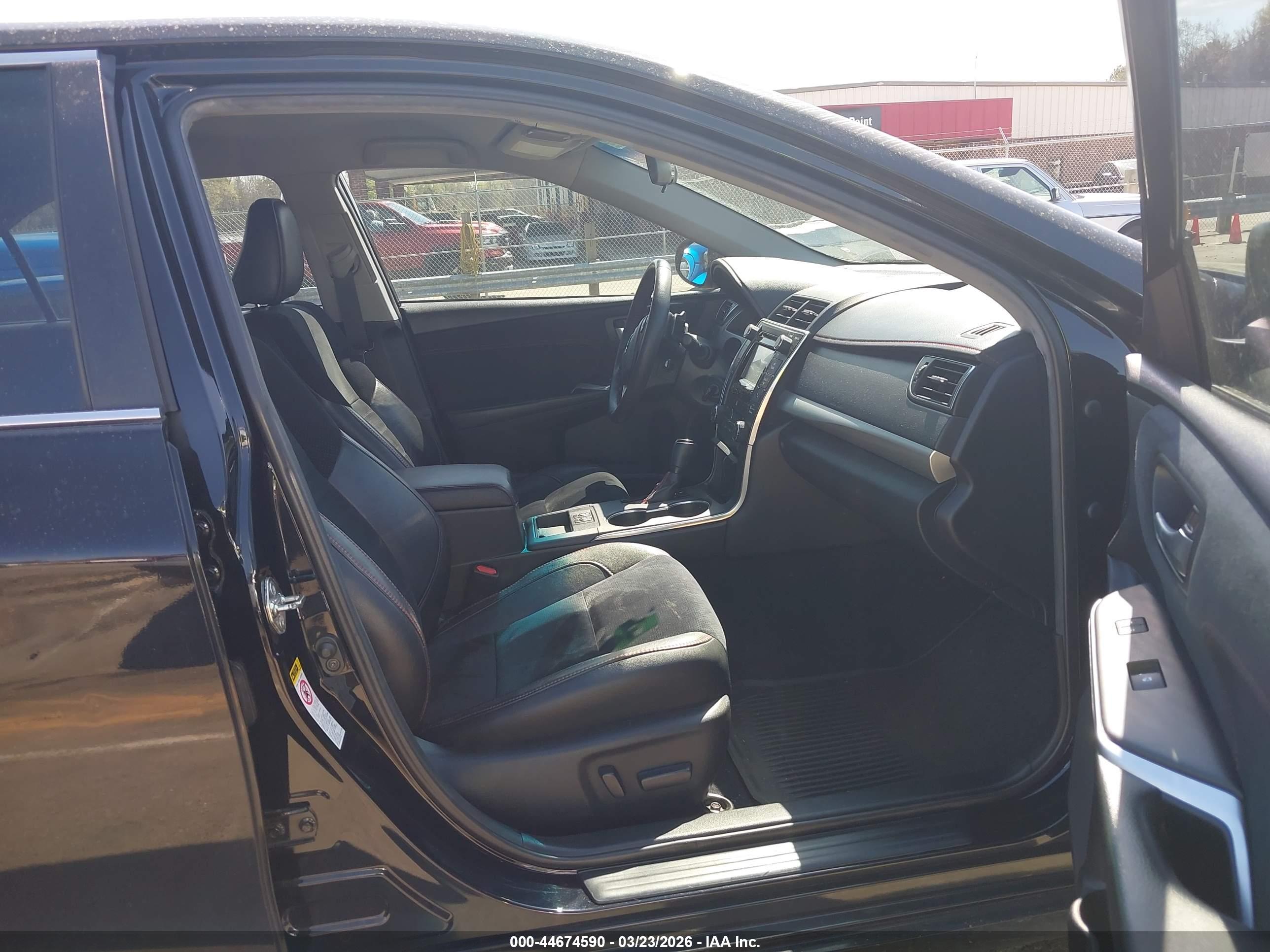 TOYOTA CAMRY image 5