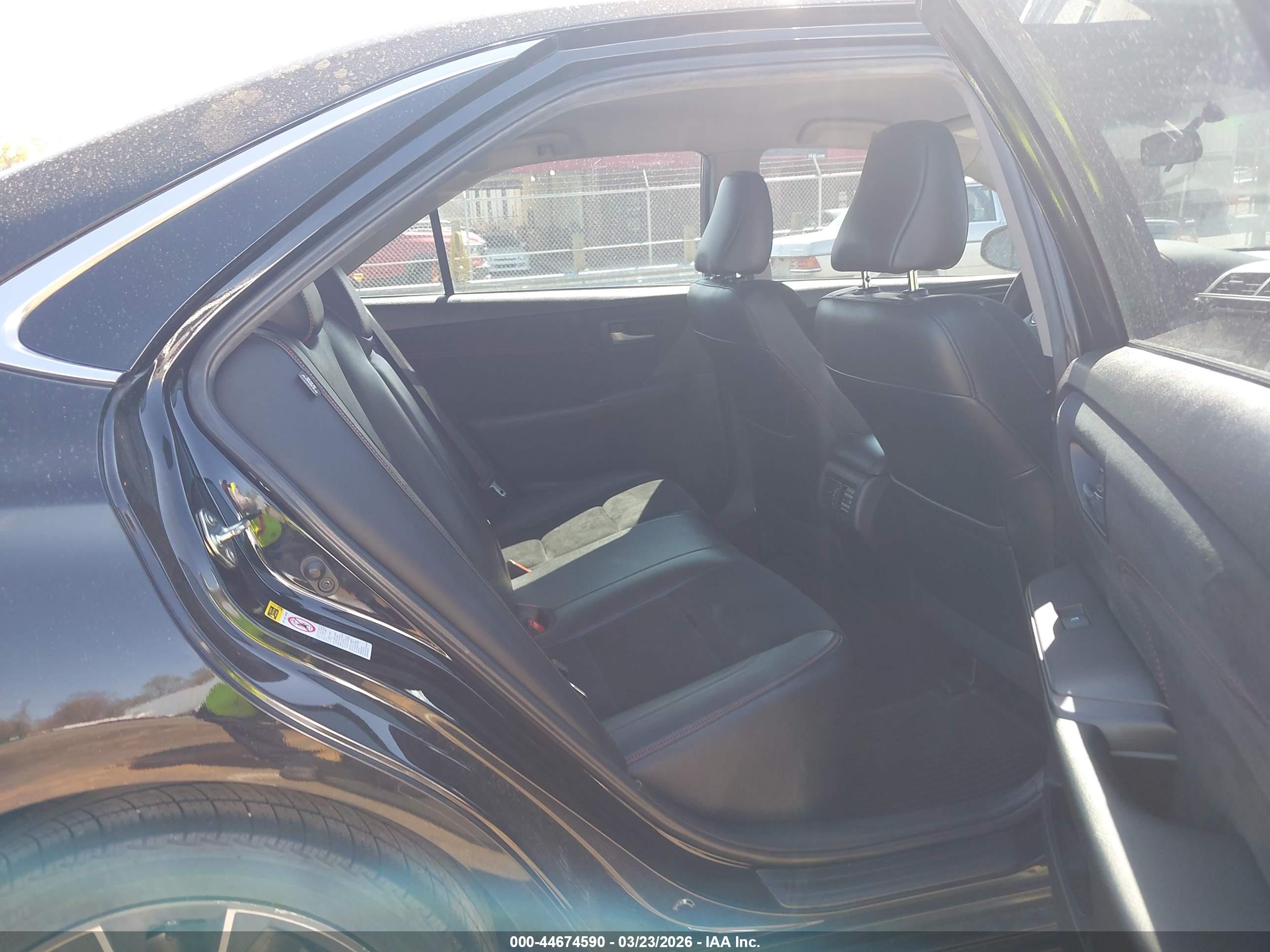TOYOTA CAMRY image 8