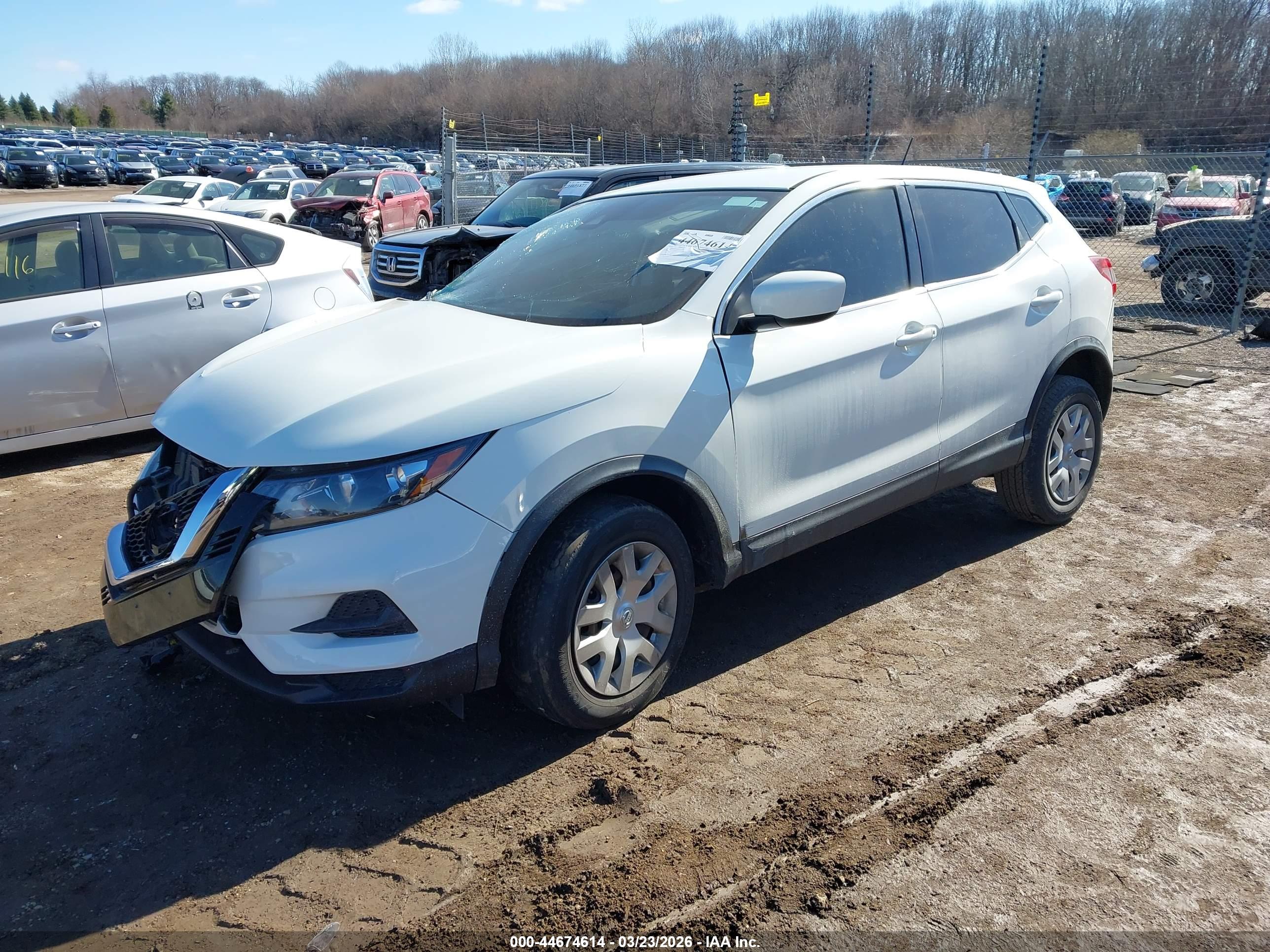 NISSAN ROGUE image 2
