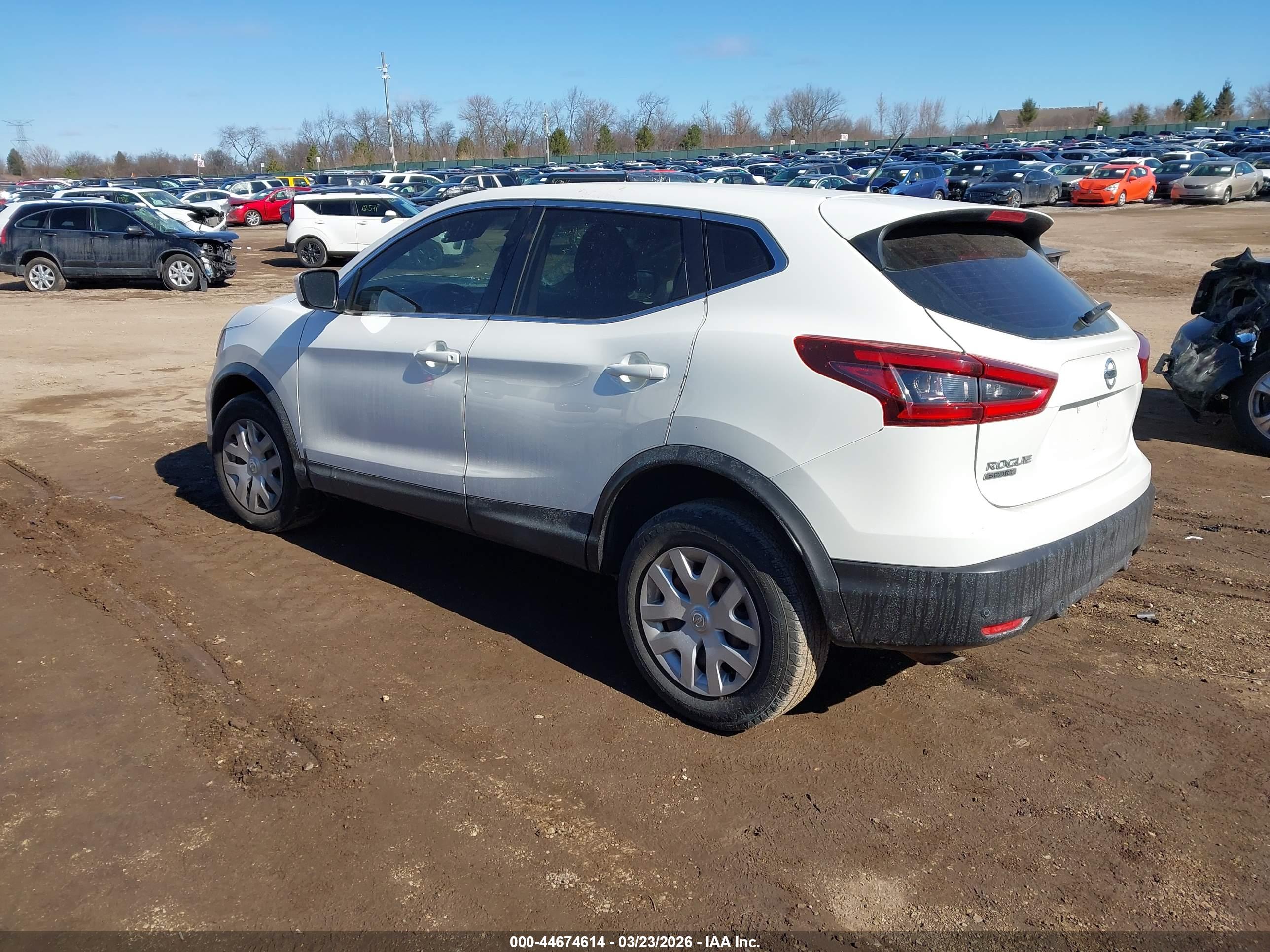 NISSAN ROGUE image 3