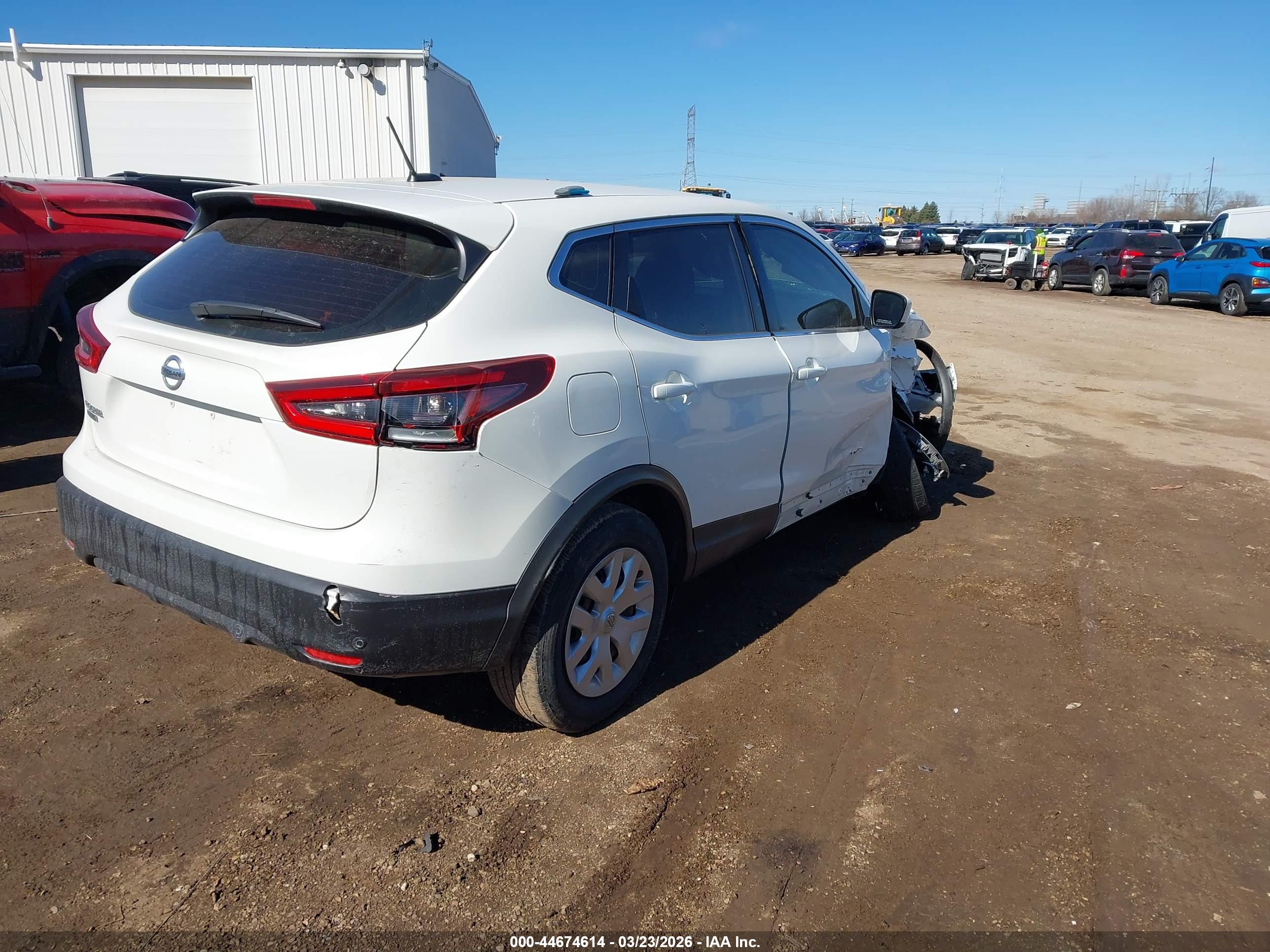NISSAN ROGUE image 4