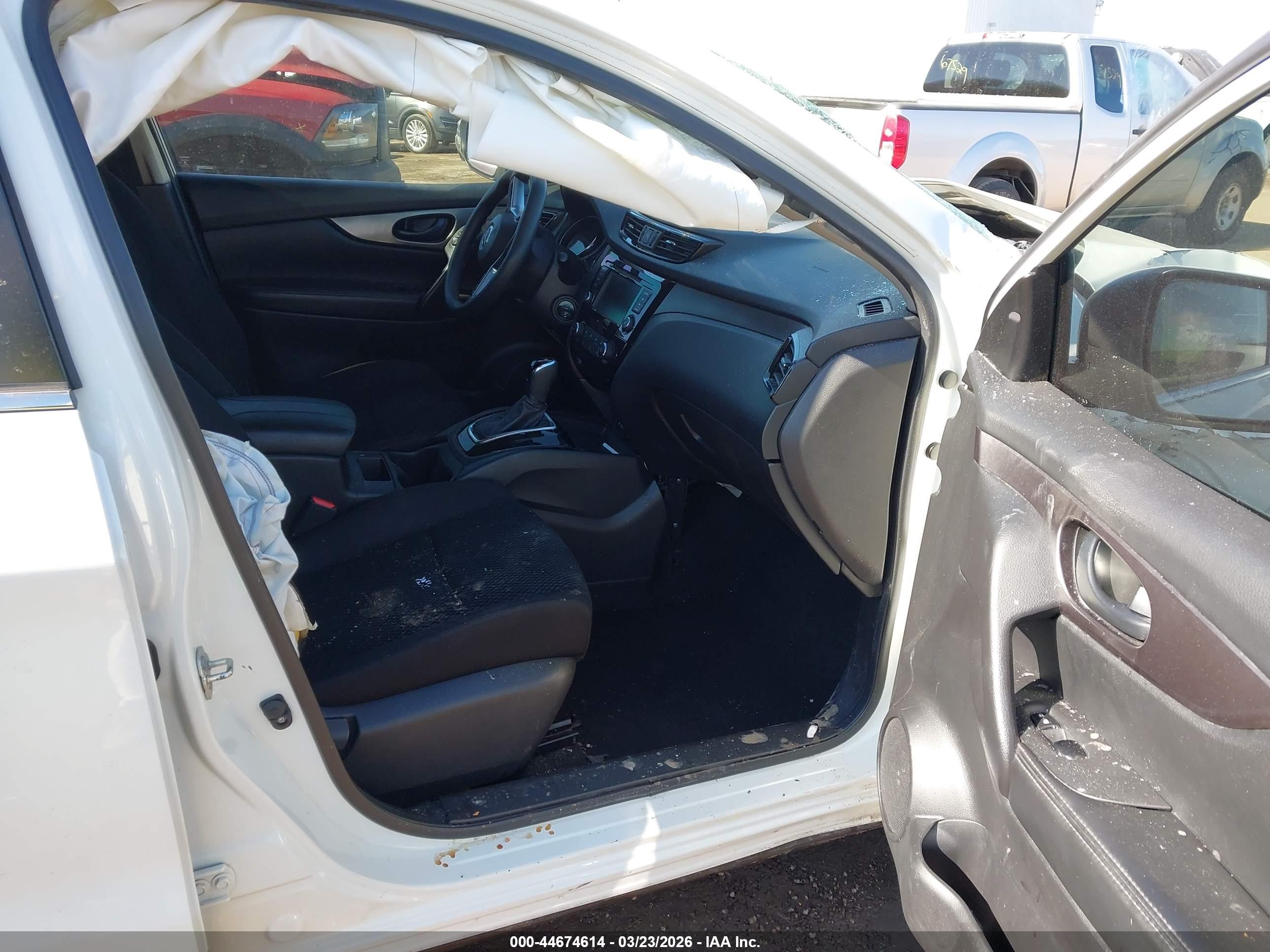 NISSAN ROGUE image 5