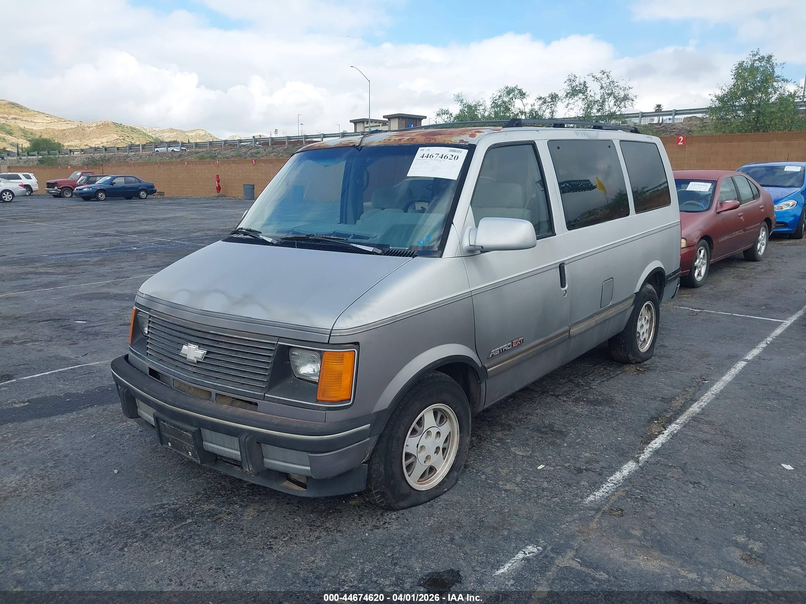 CHEVROLET ASTRO image 2