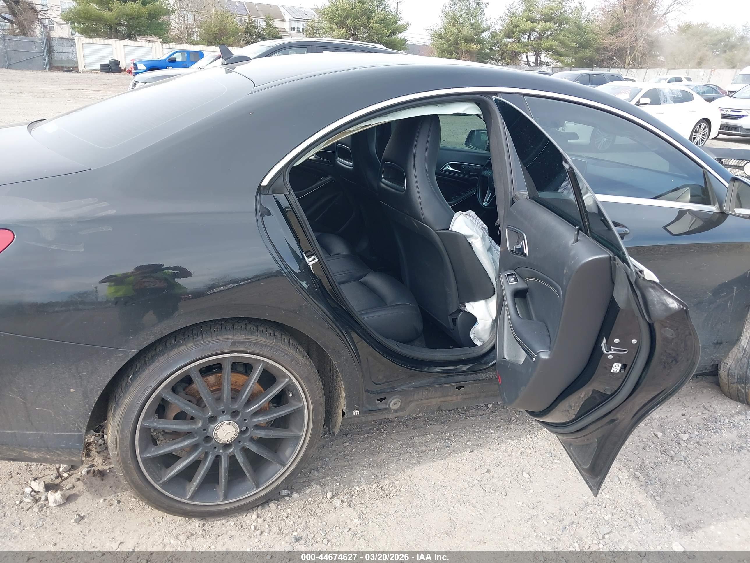 MERCEDES-BENZ CLA image 8