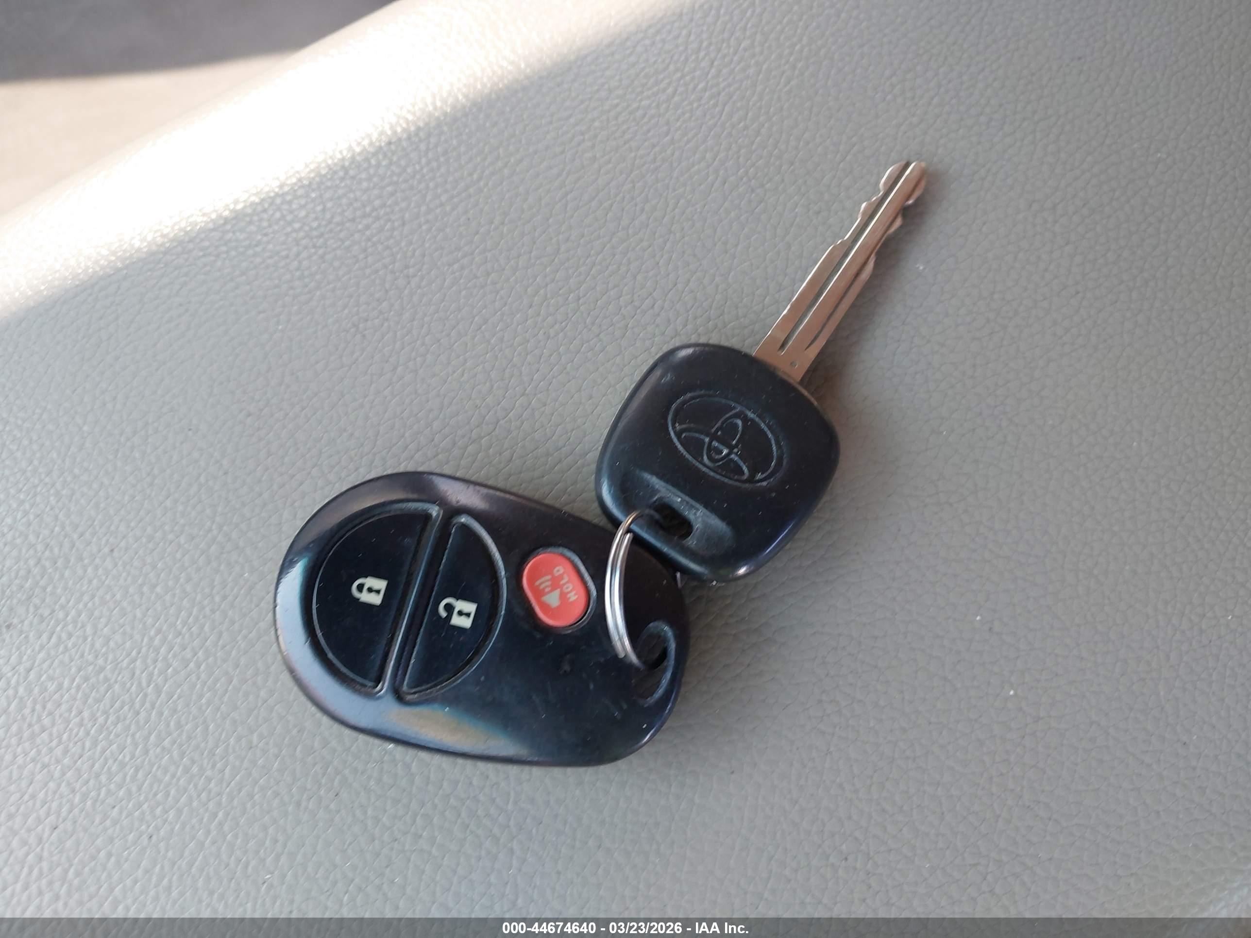 TOYOTA HIGHLANDER image 11