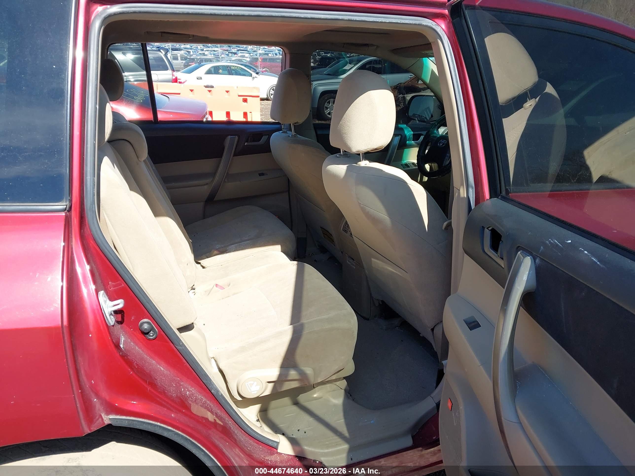 TOYOTA HIGHLANDER image 8