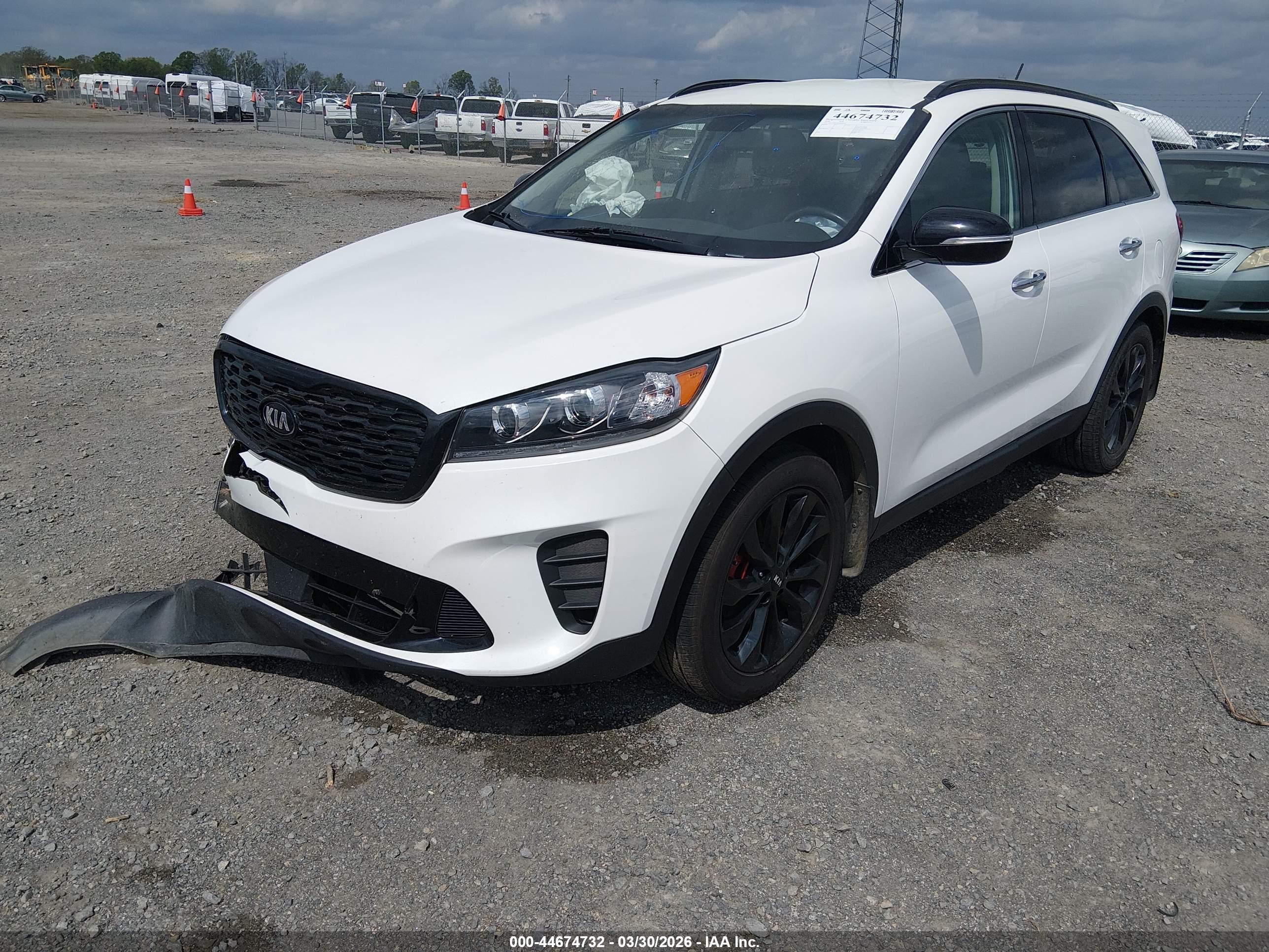 KIA SORENTO image 2